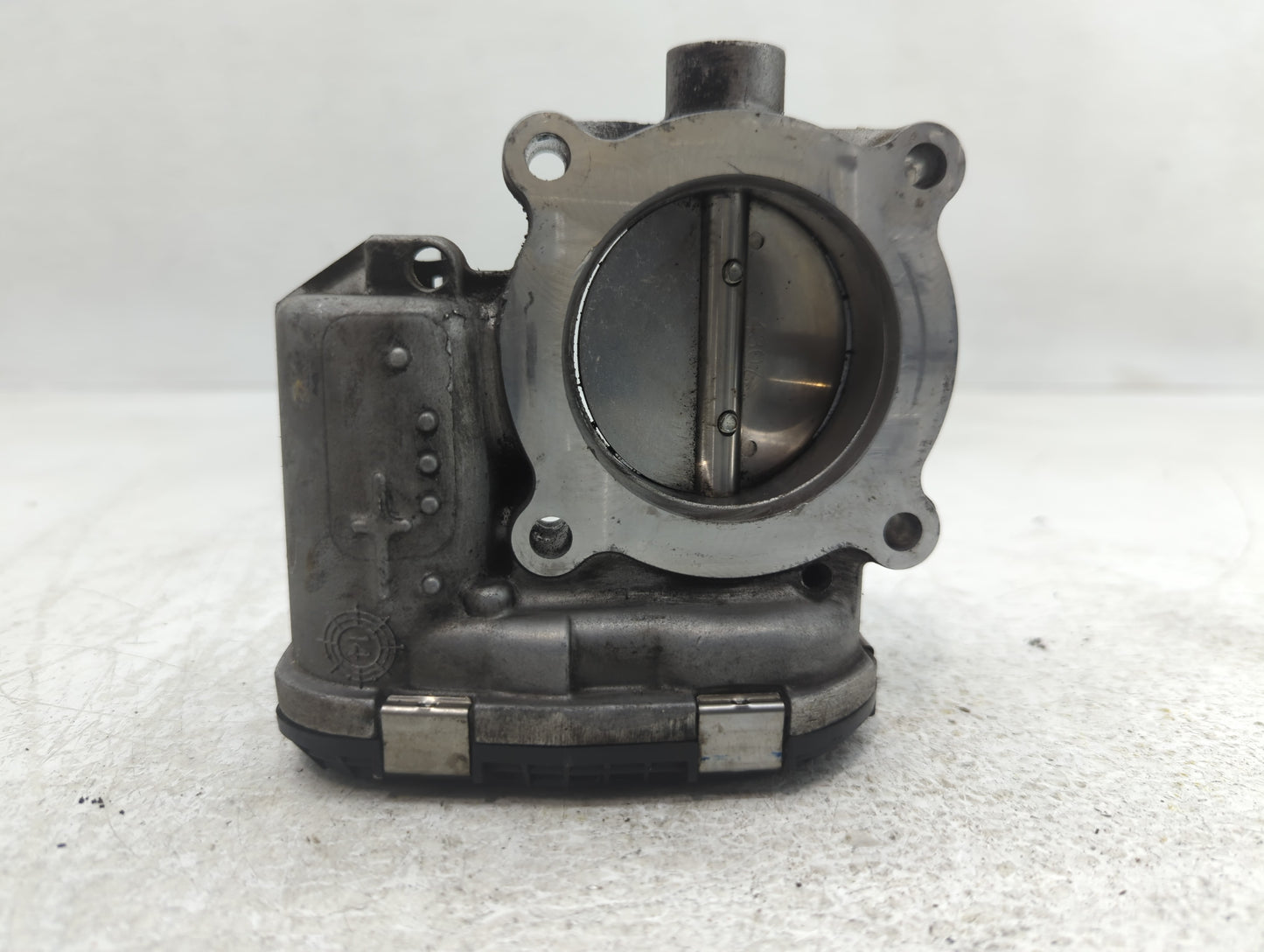 2014-2018 Ford Focus Throttle Body P/N:DS7E-9F991-BB Fits Fits 2014 2015 2016 2017 2018 2019 2020 2021 2022 OEM Used Auto Pa