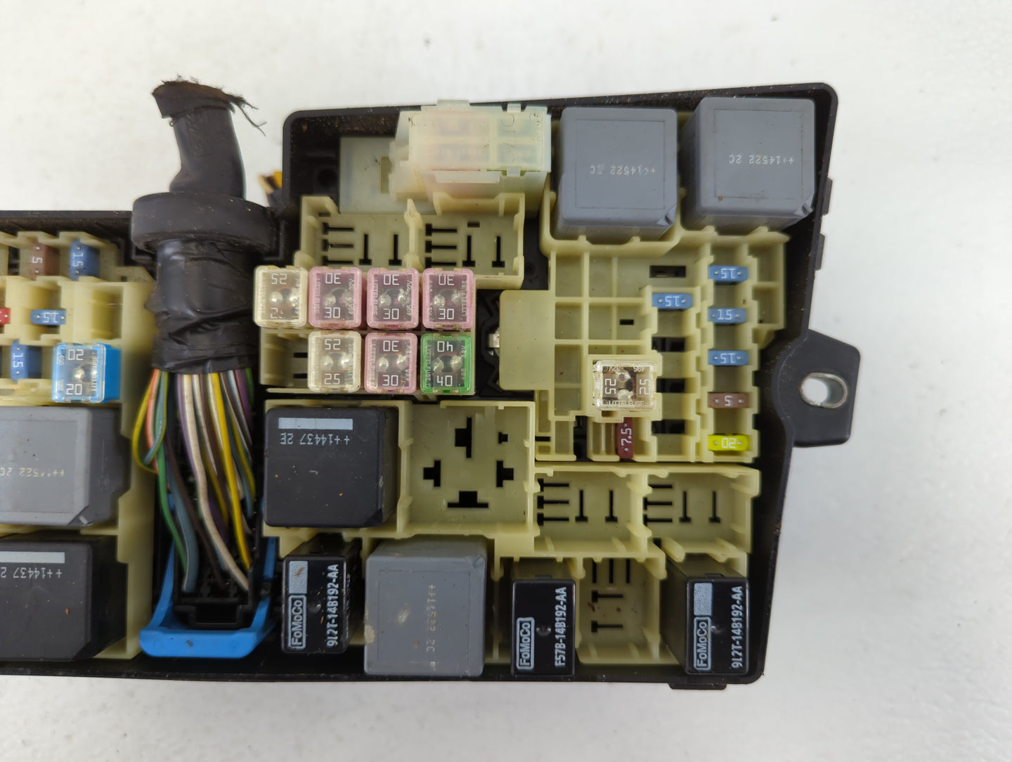 2015 Ford Focus Fusebox Fuse Box Panel Relay Module P/N:E02345500 AV6T-14A067-AD Fits OEM Used Auto Parts - Oemusedautoparts