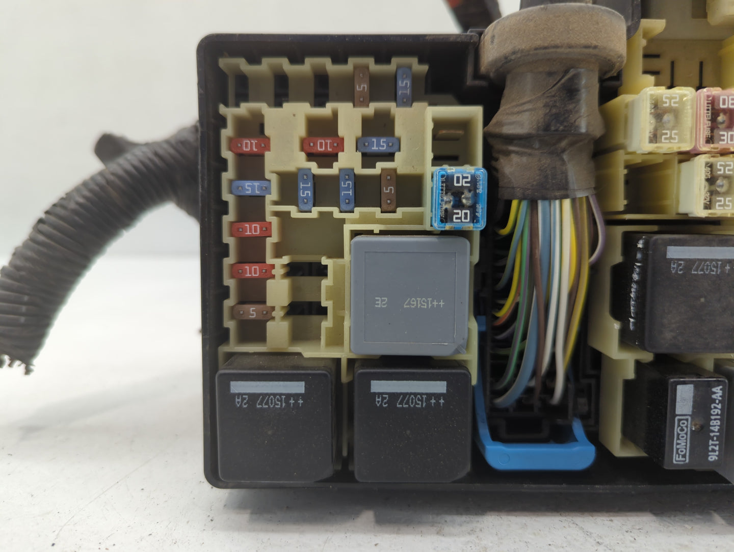 2015 Ford Focus Fusebox Fuse Box Panel Relay Module P/N:E02345500 AV6T-14A142-AB Fits OEM Used Auto Parts - Oemusedautoparts