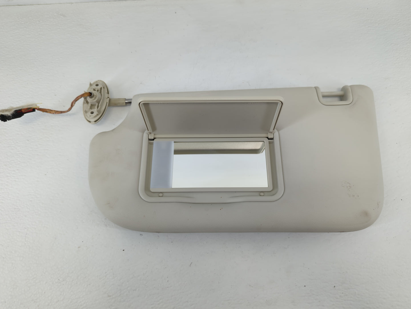 2013-2018 Ford Focus Sun Visor Shade Replacement Driver Left Mirror Fits Fits 2013 2014 2015 2016 2017 2018 OEM Used Auto Pa