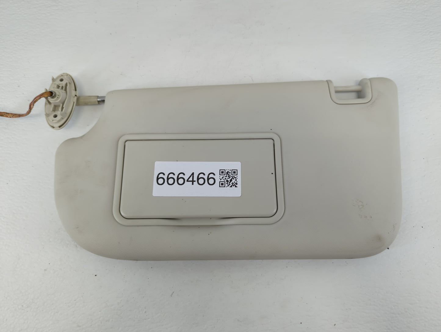 2013-2018 Ford Focus Sun Visor Shade Replacement Driver Left Mirror Fits Fits 2013 2014 2015 2016 2017 2018 OEM Used Auto Pa