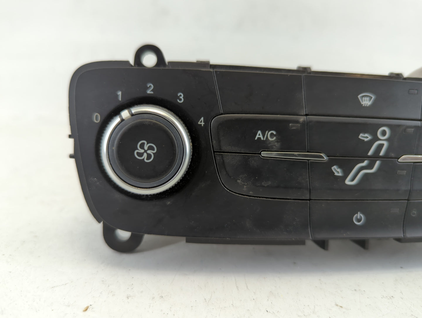 2015-2018 Ford Focus Climate Control Module Temperature AC/Heater Replacement P/N:F1ET-19980-JJ Fits Fits 2015 2016 2017 201