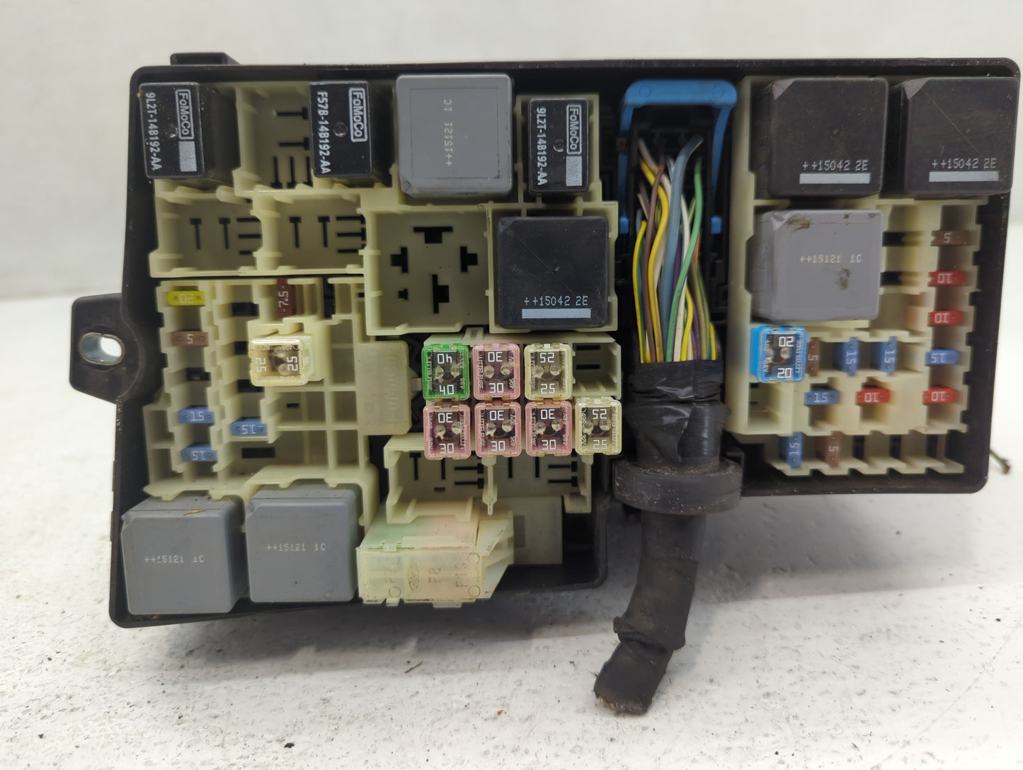 2015 Ford Focus Fusebox Fuse Box Panel Relay Module P/N:E00027328 AV6T-14A142-AB Fits OEM Used Auto Parts - Oemusedautoparts
