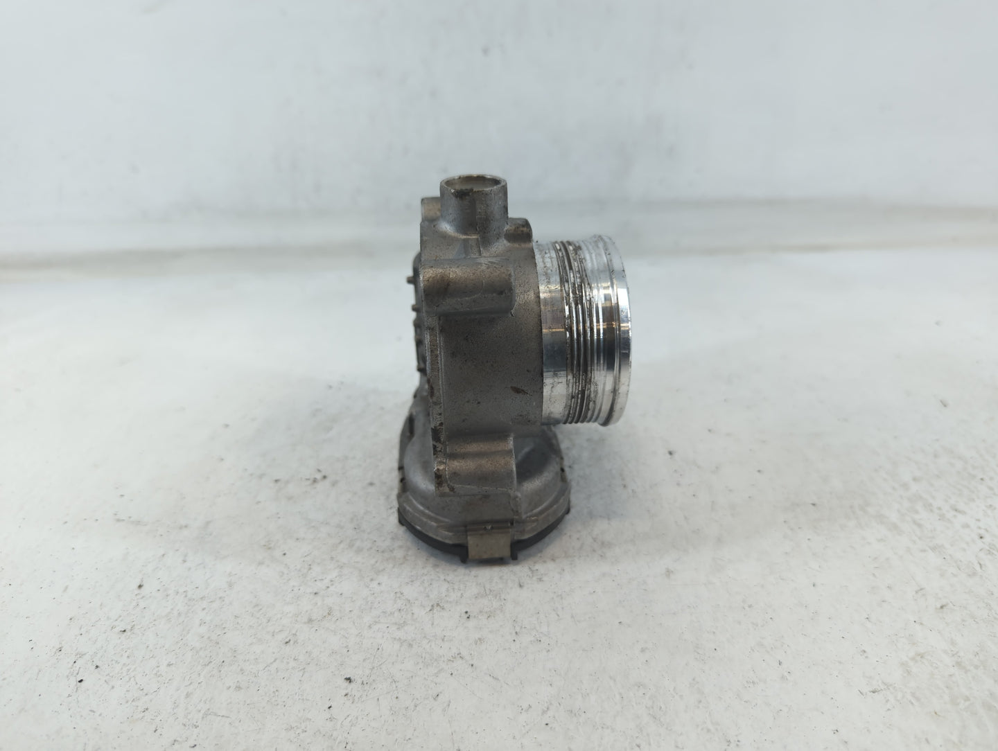 2014-2018 Ford Focus Throttle Body P/N:DS7E-9F991-BB Fits Fits 2014 2015 2016 2017 2018 2019 2020 2021 2022 OEM Used Auto Pa