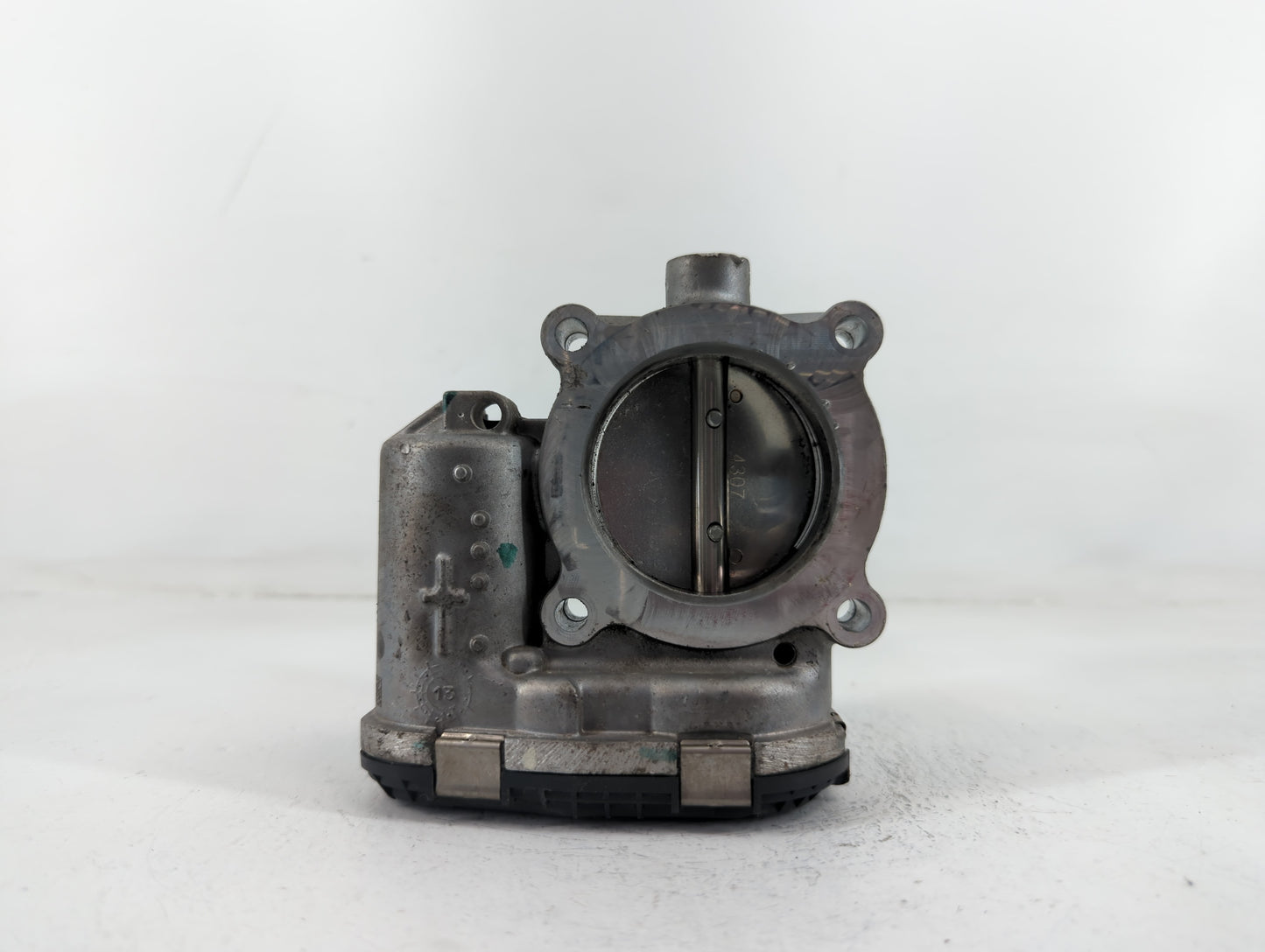 2014-2018 Ford Focus Throttle Body P/N:B33TB DS7E-9F991-BB Fits Fits 2014 2015 2016 2017 2018 2019 2020 2021 2022 OEM Used A