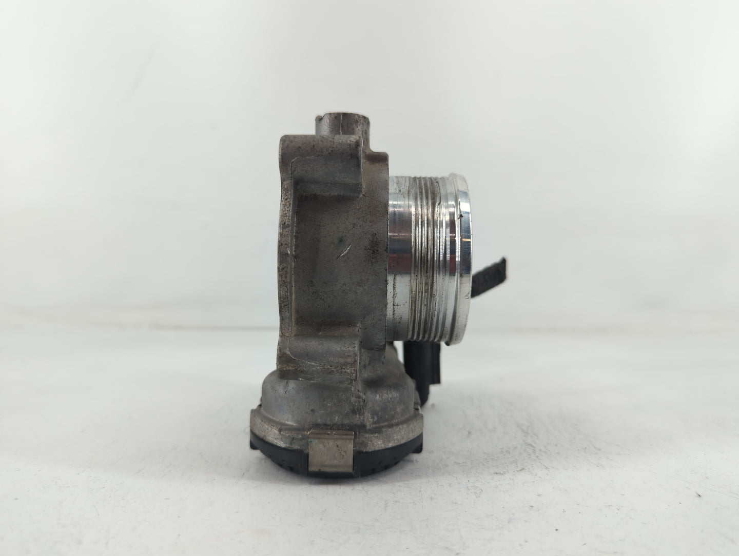 2014-2018 Ford Focus Throttle Body P/N:B33TB DS7E-9F991-BB Fits Fits 2014 2015 2016 2017 2018 2019 2020 2021 2022 OEM Used A