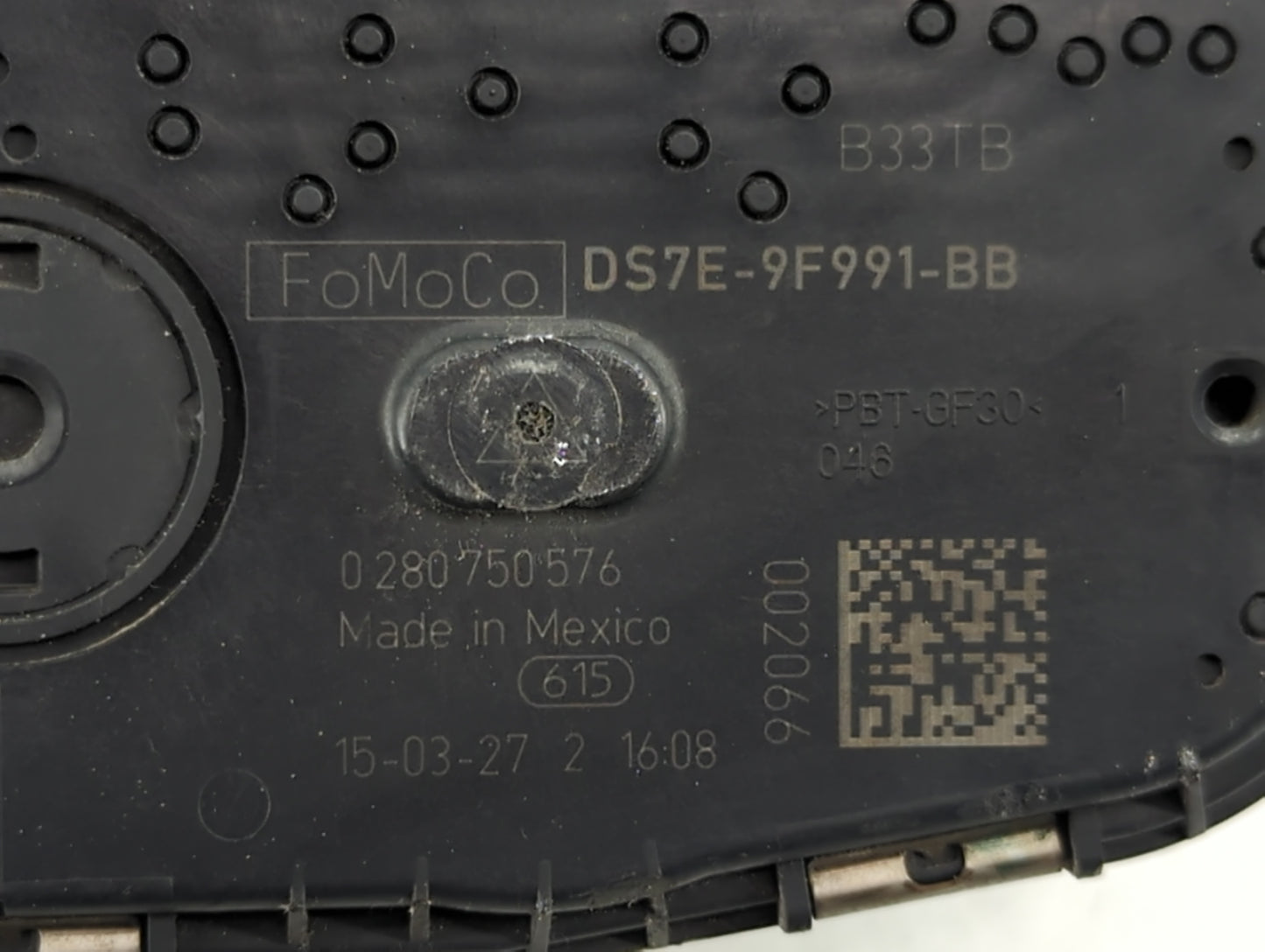 2014-2018 Ford Focus Throttle Body P/N:B33TB DS7E-9F991-BB Fits Fits 2014 2015 2016 2017 2018 2019 2020 2021 2022 OEM Used A