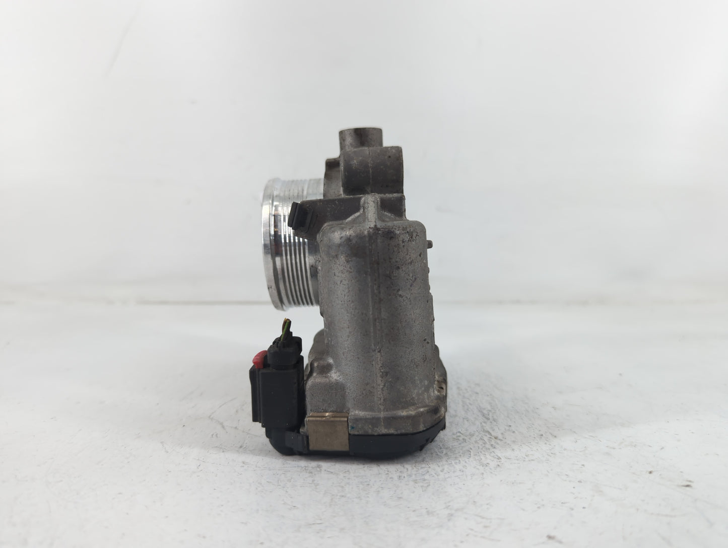 2014-2018 Ford Focus Throttle Body P/N:DS7E-9F991-BB Fits Fits 2014 2015 2016 2017 2018 2019 2020 2021 2022 OEM Used Auto Pa