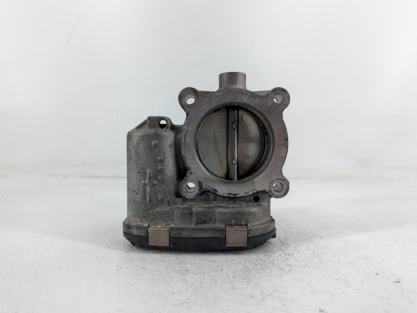 2014-2018 Ford Focus Throttle Body P/N:DS7E-9F991-BB Fits Fits 2014 2015 2016 2017 2018 2019 2020 2021 2022 OEM Used Auto Pa