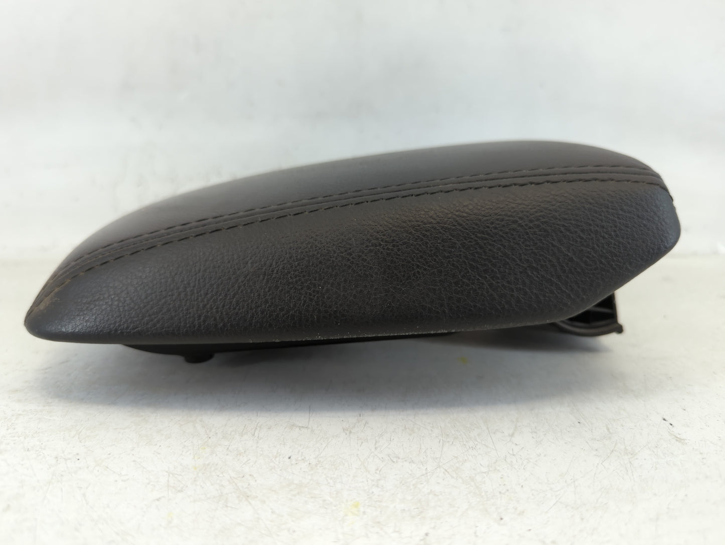 2015-2018 Ford Focus Center Console Armrest Cover Lid Black - Oemusedautoparts1.com