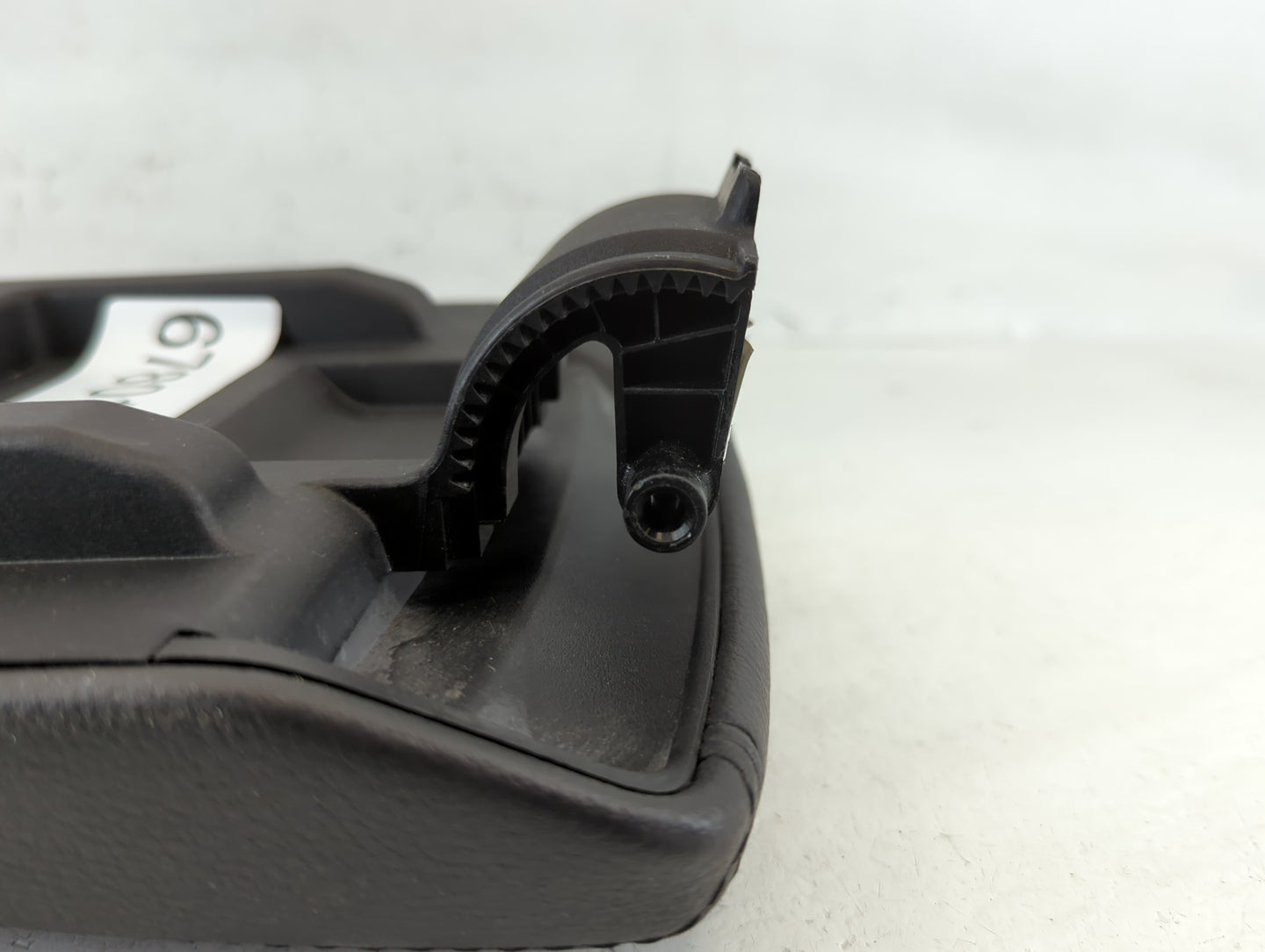 2015-2018 Ford Focus Center Console Armrest Cover Lid Black - Oemusedautoparts1.com