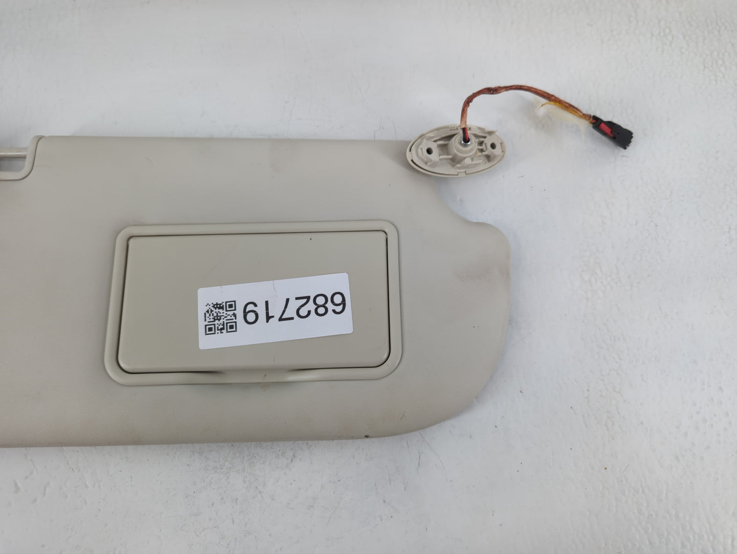 2013-2018 Ford Focus Sun Visor Shade Replacement Passenger Right Mirror Fits Fits 2013 2014 2015 2016 2017 2018 OEM Used Aut