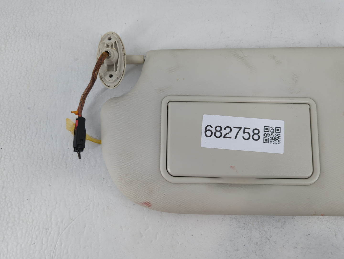2013-2018 Ford Focus Sun Visor Shade Replacement Driver Left Mirror Fits Fits 2013 2014 2015 2016 2017 2018 OEM Used Auto Pa