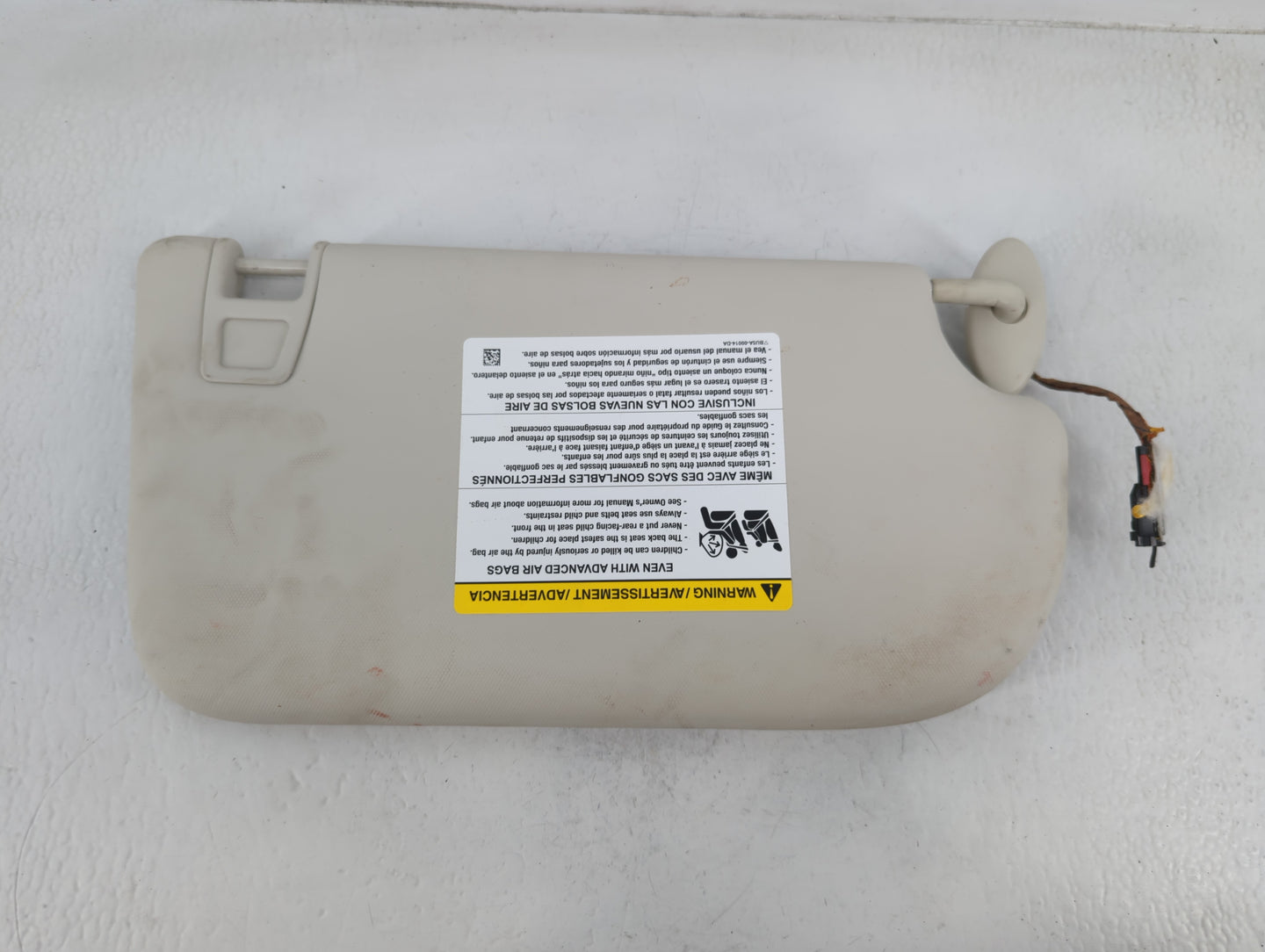 2013-2018 Ford Focus Sun Visor Shade Replacement Driver Left Mirror Fits Fits 2013 2014 2015 2016 2017 2018 OEM Used Auto Pa