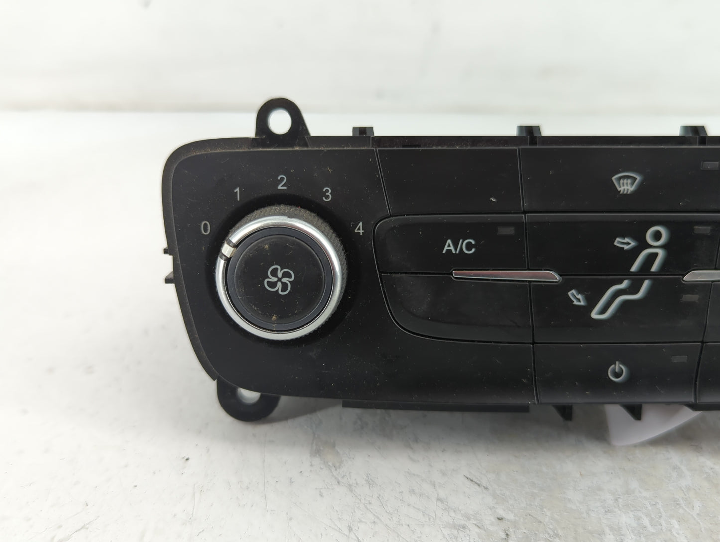 2015-2018 Ford Focus Climate Control Module Temperature AC/Heater Replacement P/N:F1ET-19980-JF Fits Fits 2015 2016 2017 201
