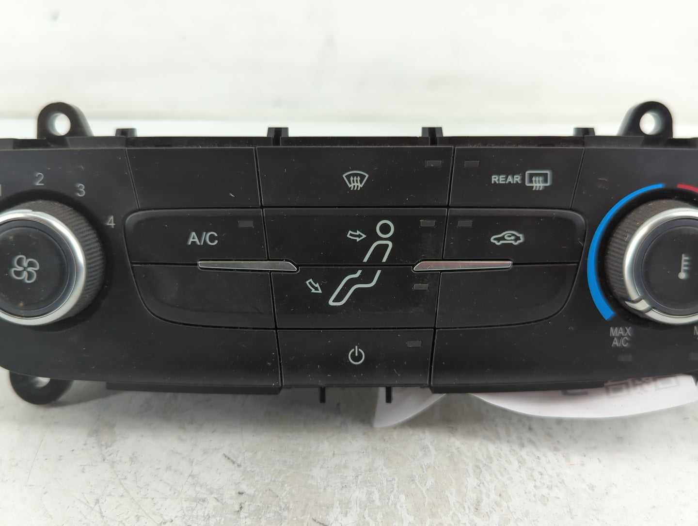 2015-2018 Ford Focus Climate Control Module Temperature AC/Heater Replacement P/N:F1ET-19980-JF Fits Fits 2015 2016 2017 201