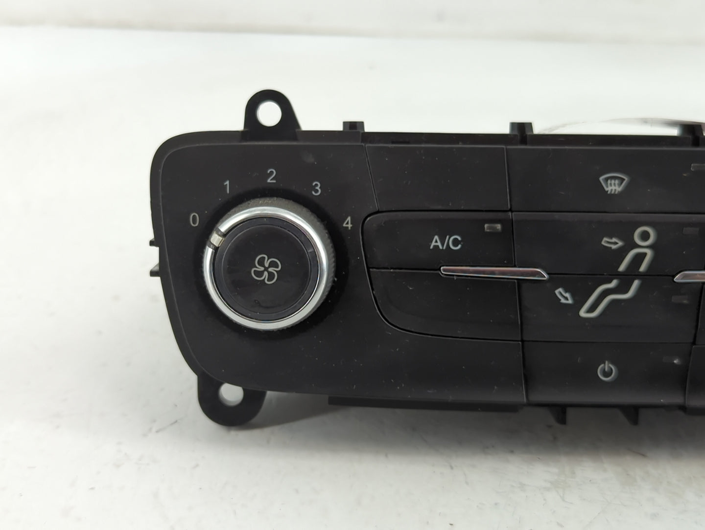 2015-2018 Ford Focus Climate Control Module Temperature AC/Heater Replacement P/N:F1ET-19980-JF Fits Fits 2015 2016 2017 201