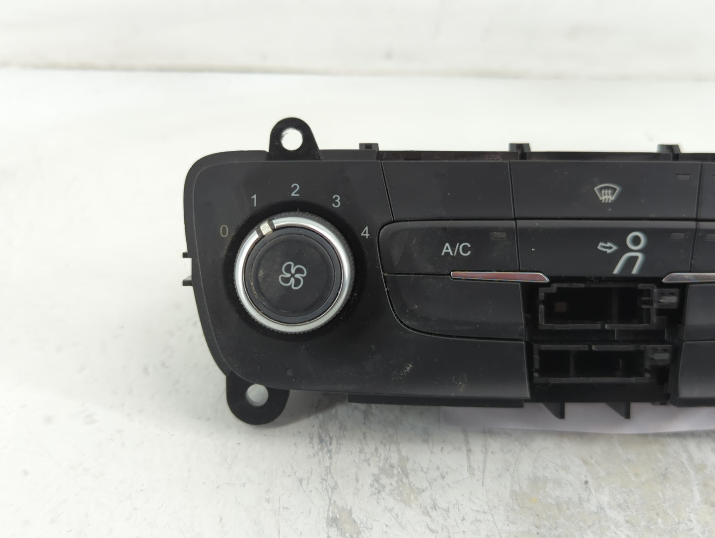 2015-2018 Ford Focus Climate Control Module Temperature AC/Heater Replacement P/N:F1ET-19980-JF Fits Fits 2015 2016 2017 201