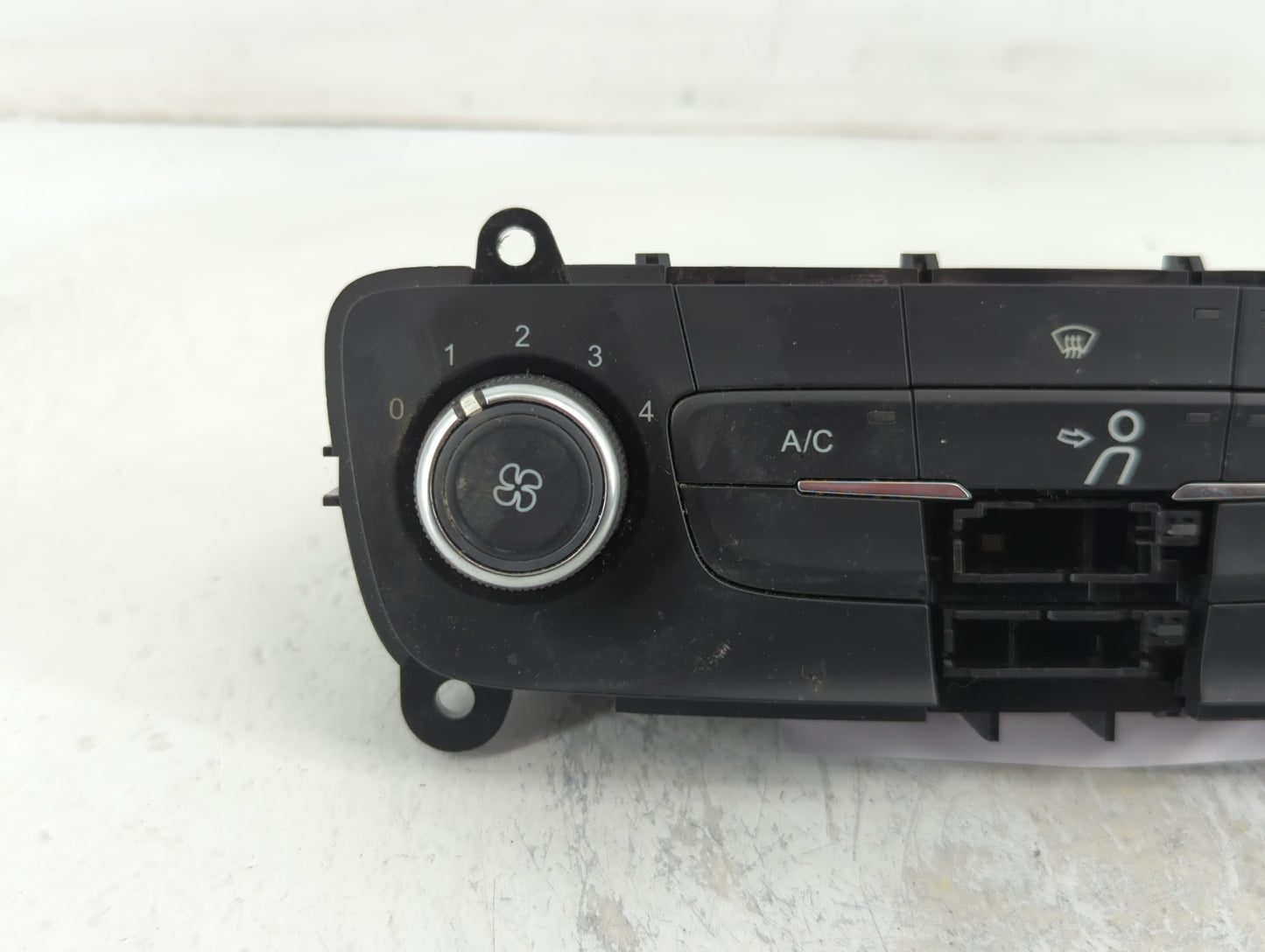 2015-2018 Ford Focus Climate Control Module Temperature AC/Heater Replacement P/N:F1ET-19980-JF Fits Fits 2015 2016 2017 201