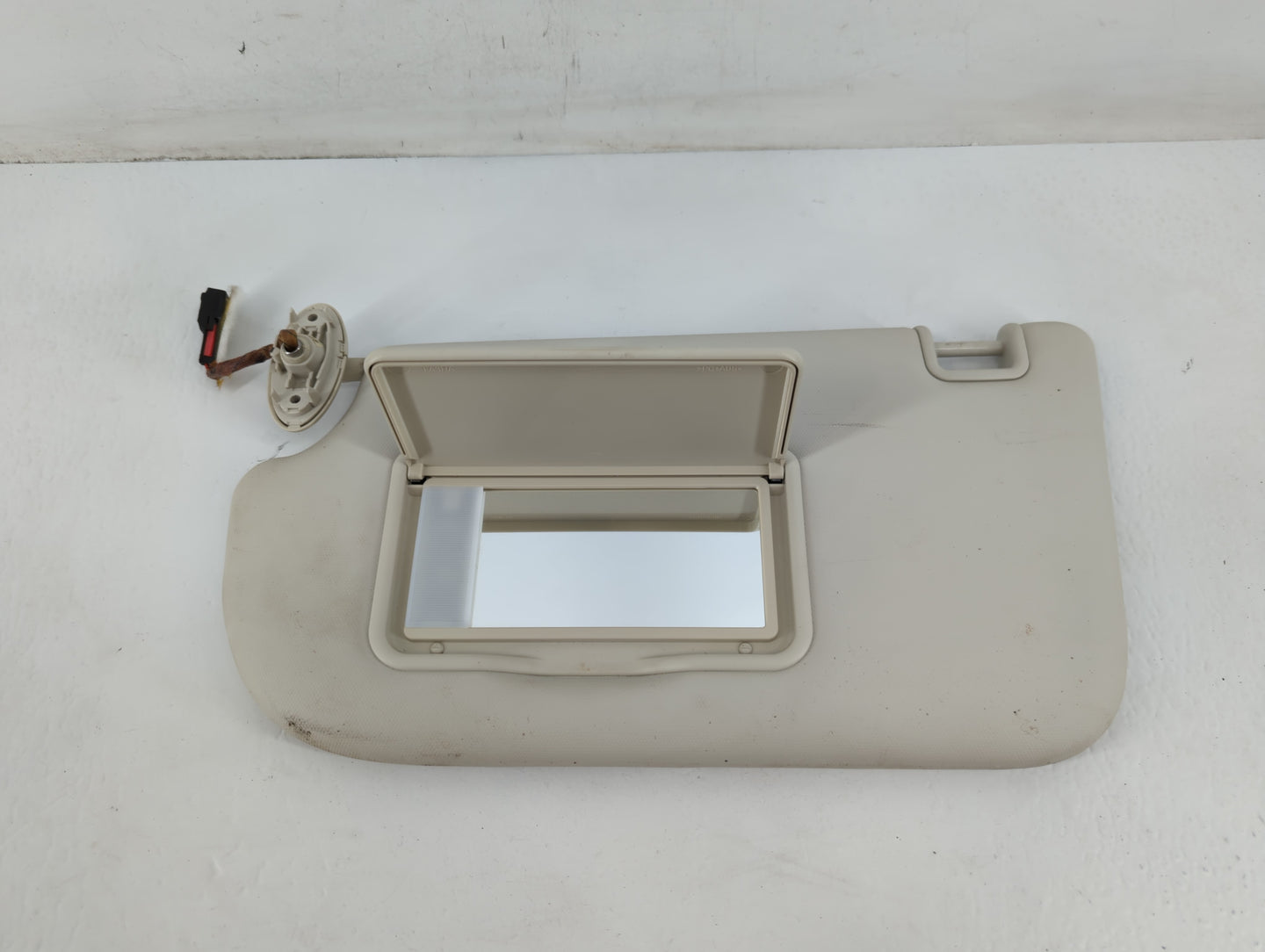 2013-2018 Ford Focus Sun Visor Shade Replacement Driver Left Mirror Fits Fits 2013 2014 2015 2016 2017 2018 OEM Used Auto Pa