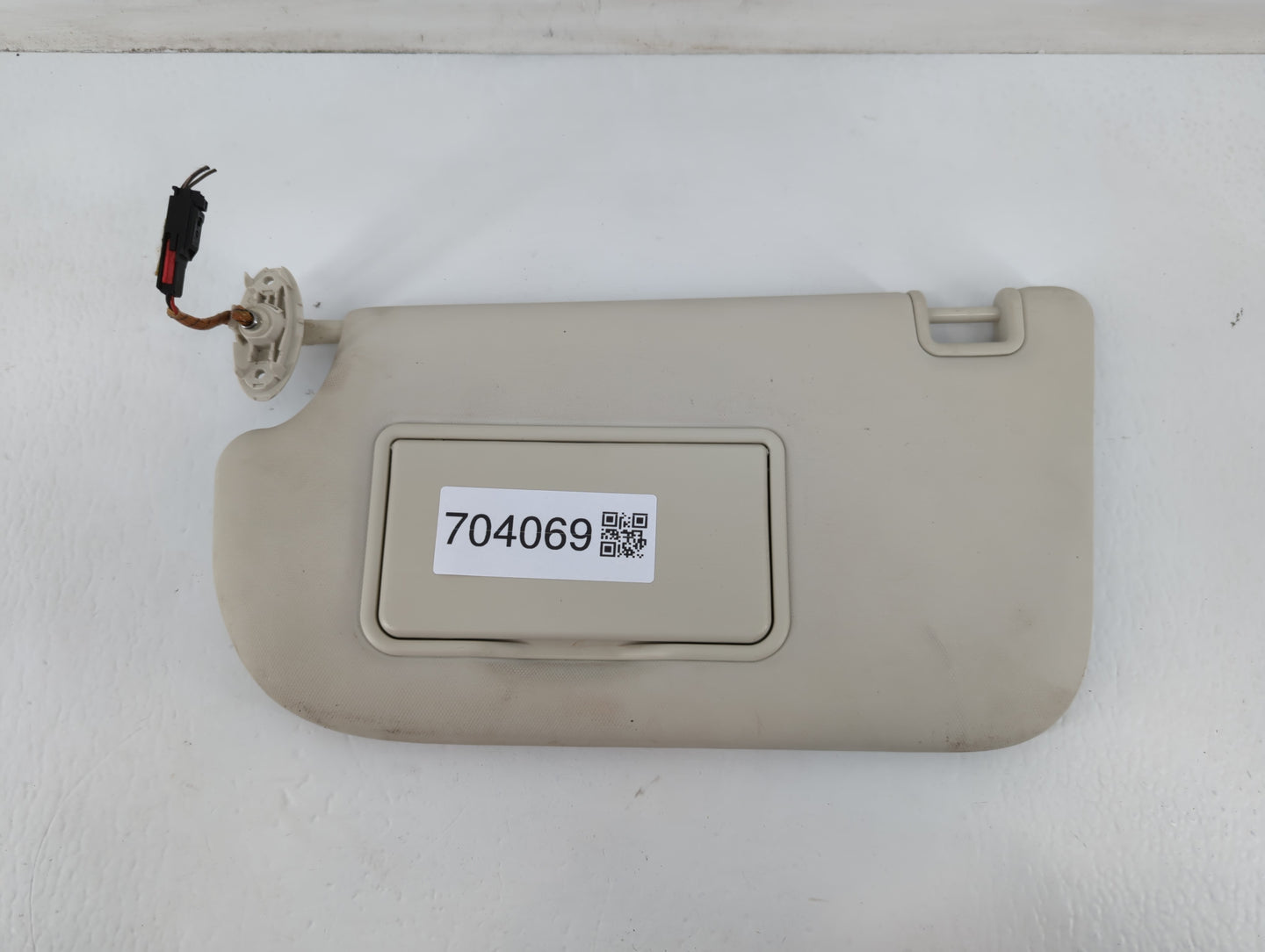 2013-2018 Ford Focus Sun Visor Shade Replacement Driver Left Mirror Fits Fits 2013 2014 2015 2016 2017 2018 OEM Used Auto Pa