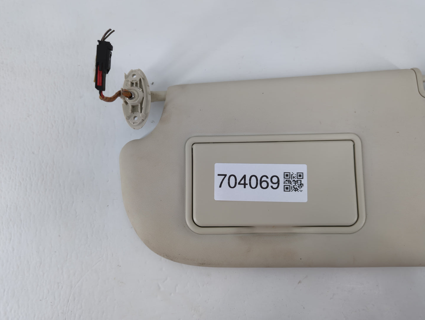 2013-2018 Ford Focus Sun Visor Shade Replacement Driver Left Mirror Fits Fits 2013 2014 2015 2016 2017 2018 OEM Used Auto Pa