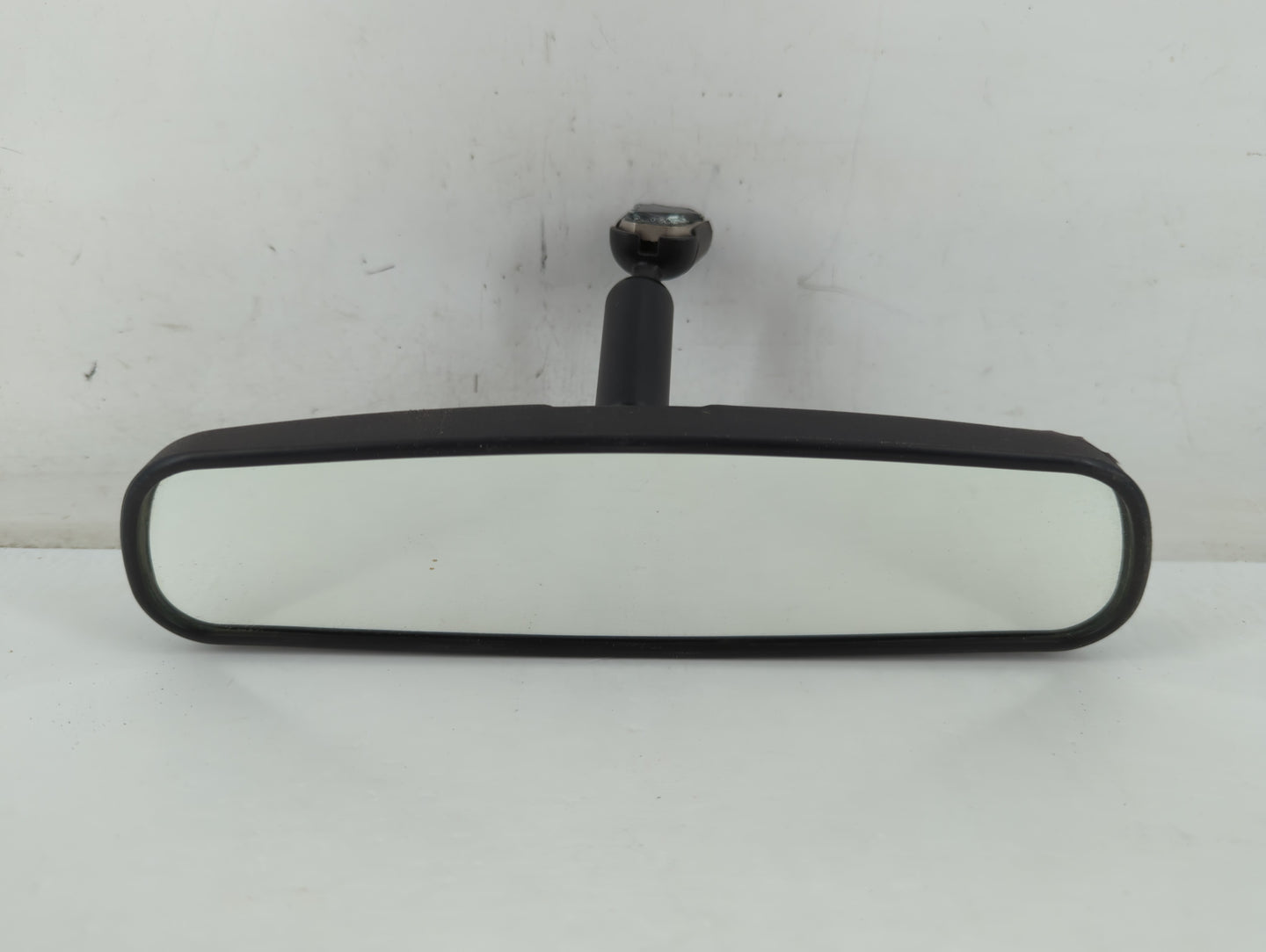 2010-2018 Ford Focus Interior Rear View Mirror Replacement OEM P/N:E8011681 Fits OEM Used Auto Parts - Oemusedautoparts1.com