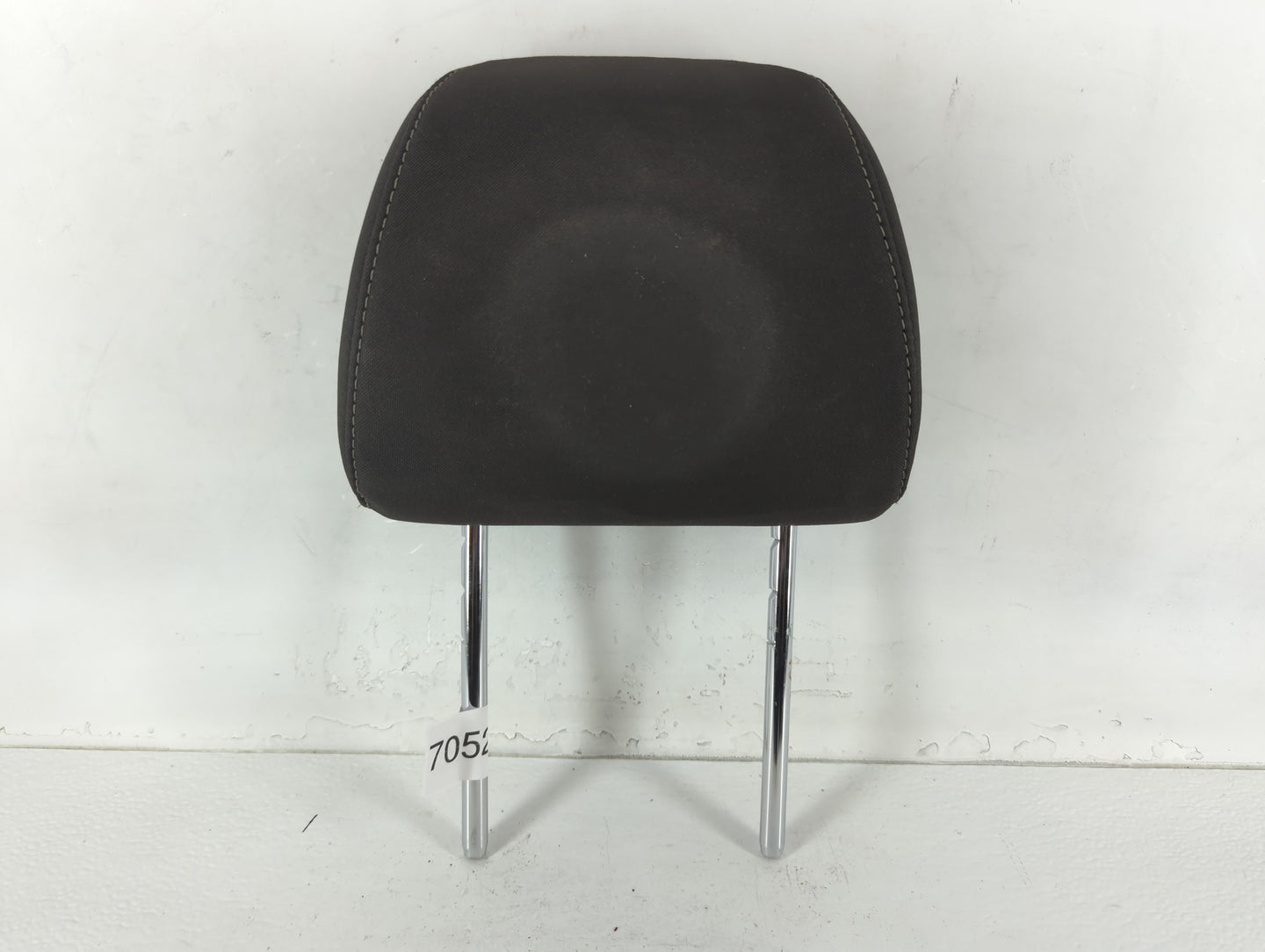 2015-2018 Ford Focus Headrest Head Rest Front Driver Passenger Seat Fits Fits 2015 2016 2017 2018 OEM Used Auto Parts - Oemu