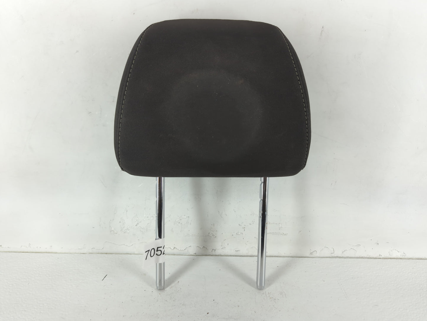 2015-2018 Ford Focus Headrest Head Rest Front Driver Passenger Seat Fits Fits 2015 2016 2017 2018 OEM Used Auto Parts - Oemu