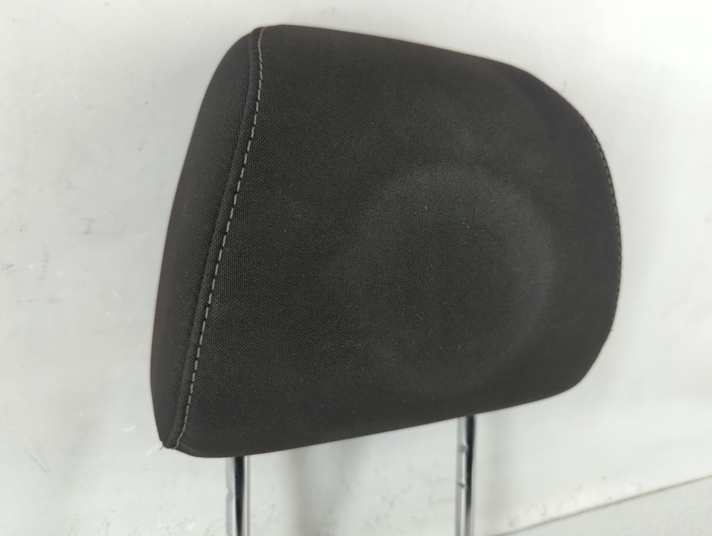 2015-2018 Ford Focus Headrest Head Rest Front Driver Passenger Seat Fits Fits 2015 2016 2017 2018 OEM Used Auto Parts - Oemu