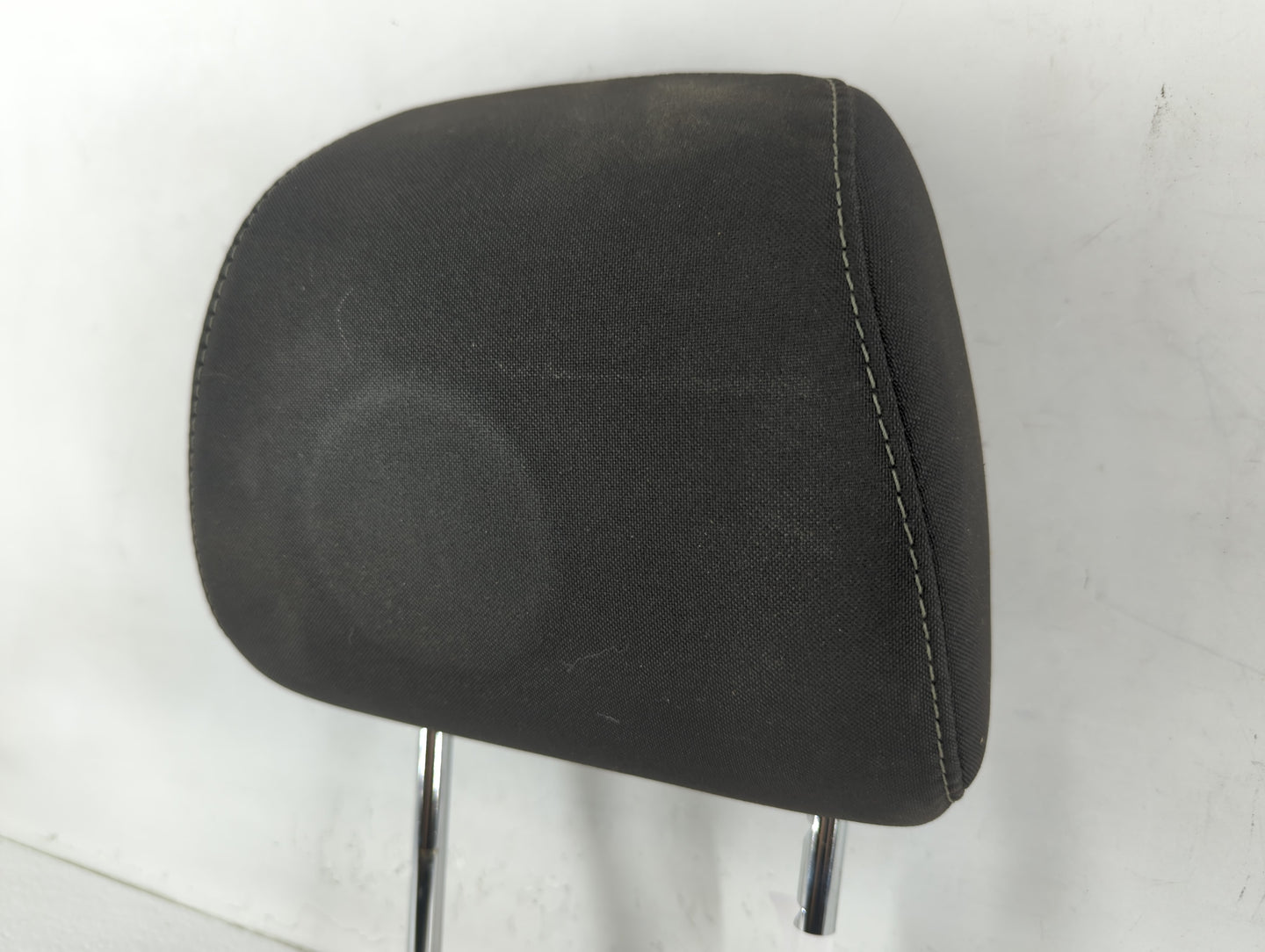2015-2018 Ford Focus Headrest Head Rest Front Driver Passenger Seat Fits Fits 2015 2016 2017 2018 OEM Used Auto Parts - Oemu