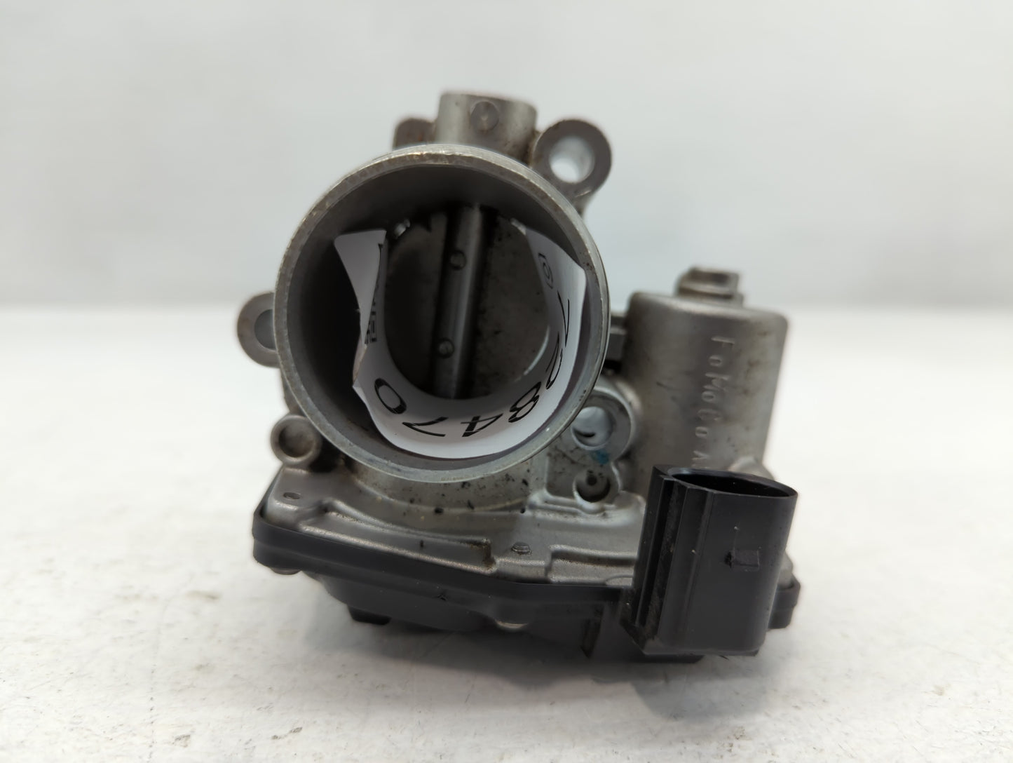 2015-2018 Ford Focus Throttle Body P/N:B18 264 0114 CM5G-9F991-CA Fits Fits 2014 2015 2016 2017 2018 OEM Used Auto Parts - O