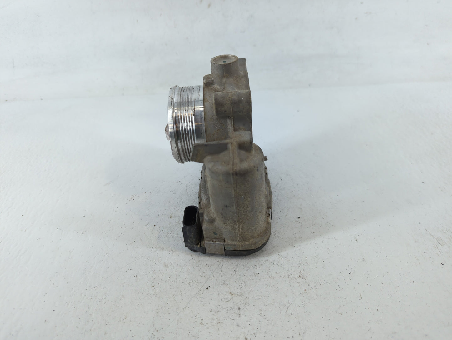 2014-2018 Ford Focus Throttle Body P/N:DS7E-9F991-BB Fits Fits 2014 2015 2016 2017 2018 2019 2020 2021 2022 OEM Used Auto Pa