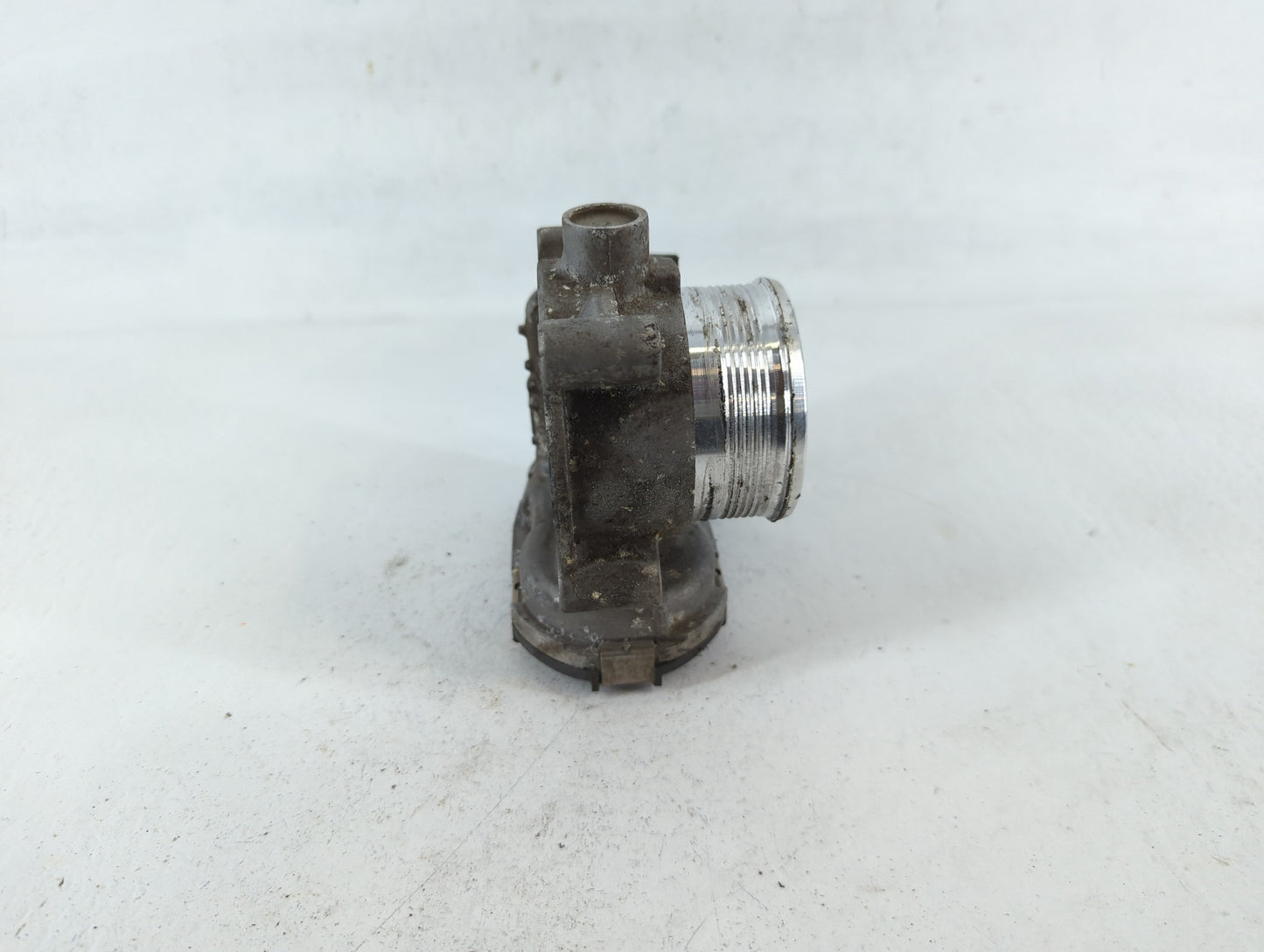 2014-2018 Ford Focus Throttle Body P/N:DS7E-9F991-BB Fits Fits 2014 2015 2016 2017 2018 2019 2020 2021 2022 OEM Used Auto Pa