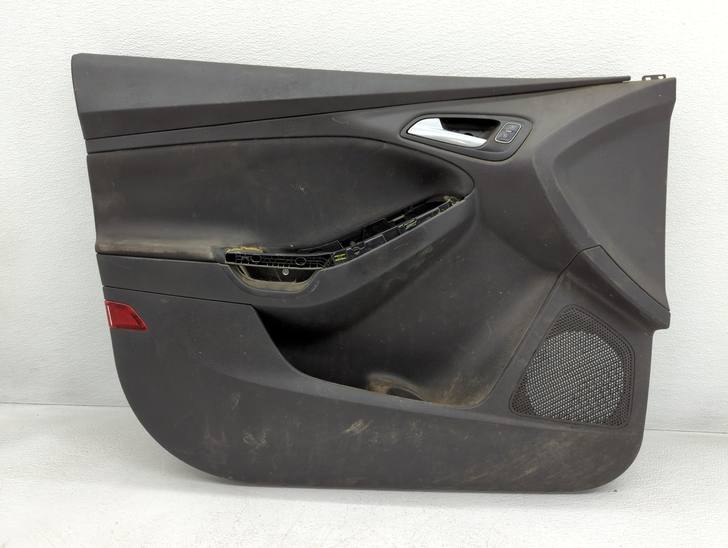 2015 Ford Focus Front Right Passenger Interior Door Panel Trim - Oemusedautoparts1.com