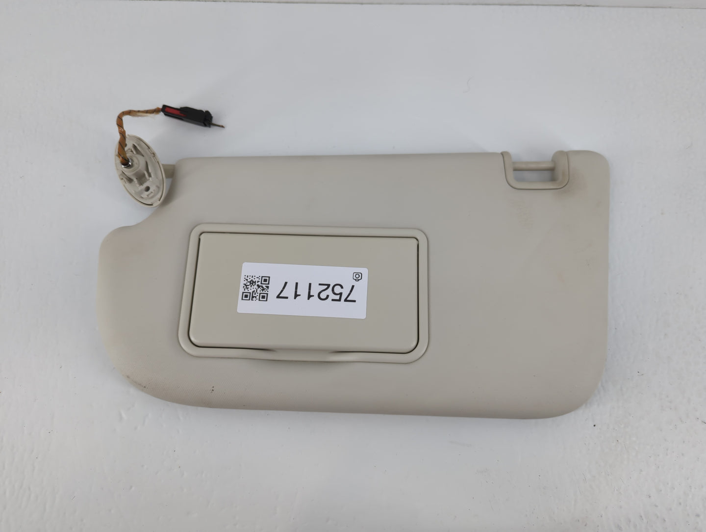 2013-2018 Ford Focus Sun Visor Shade Replacement Driver Left Mirror Fits Fits 2013 2014 2015 2016 2017 2018 OEM Used Auto Pa