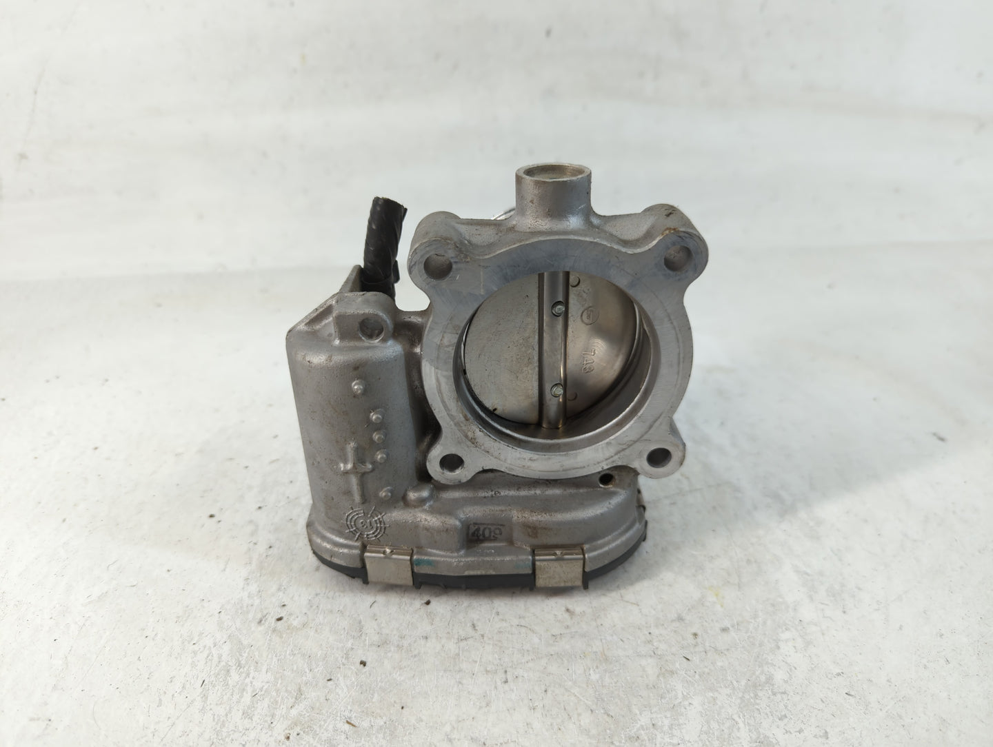 2014-2018 Ford Focus Throttle Body P/N:DS7E-9F991-BB Fits Fits 2014 2015 2016 2017 2018 2019 2020 2021 2022 OEM Used Auto Pa