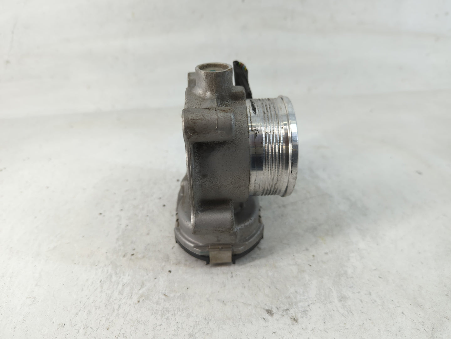 2014-2018 Ford Focus Throttle Body P/N:DS7E-9F991-BB Fits Fits 2014 2015 2016 2017 2018 2019 2020 2021 2022 OEM Used Auto Pa