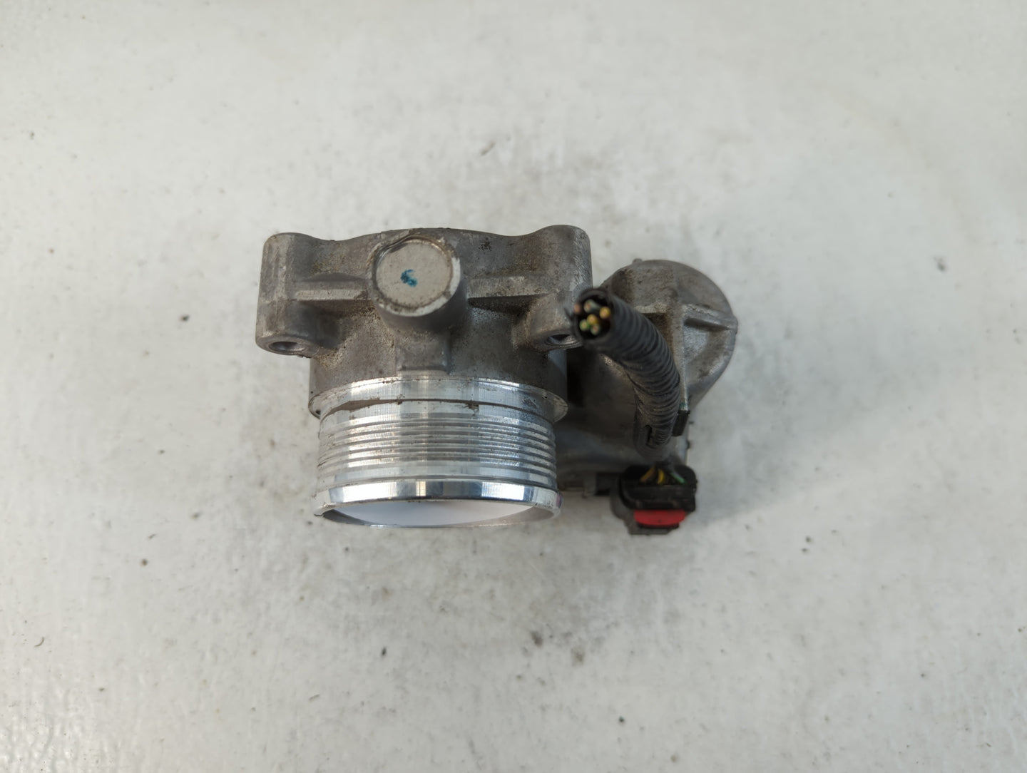 2014-2018 Ford Focus Throttle Body P/N:DS7E-9F991-BB Fits Fits 2014 2015 2016 2017 2018 2019 2020 2021 2022 OEM Used Auto Pa
