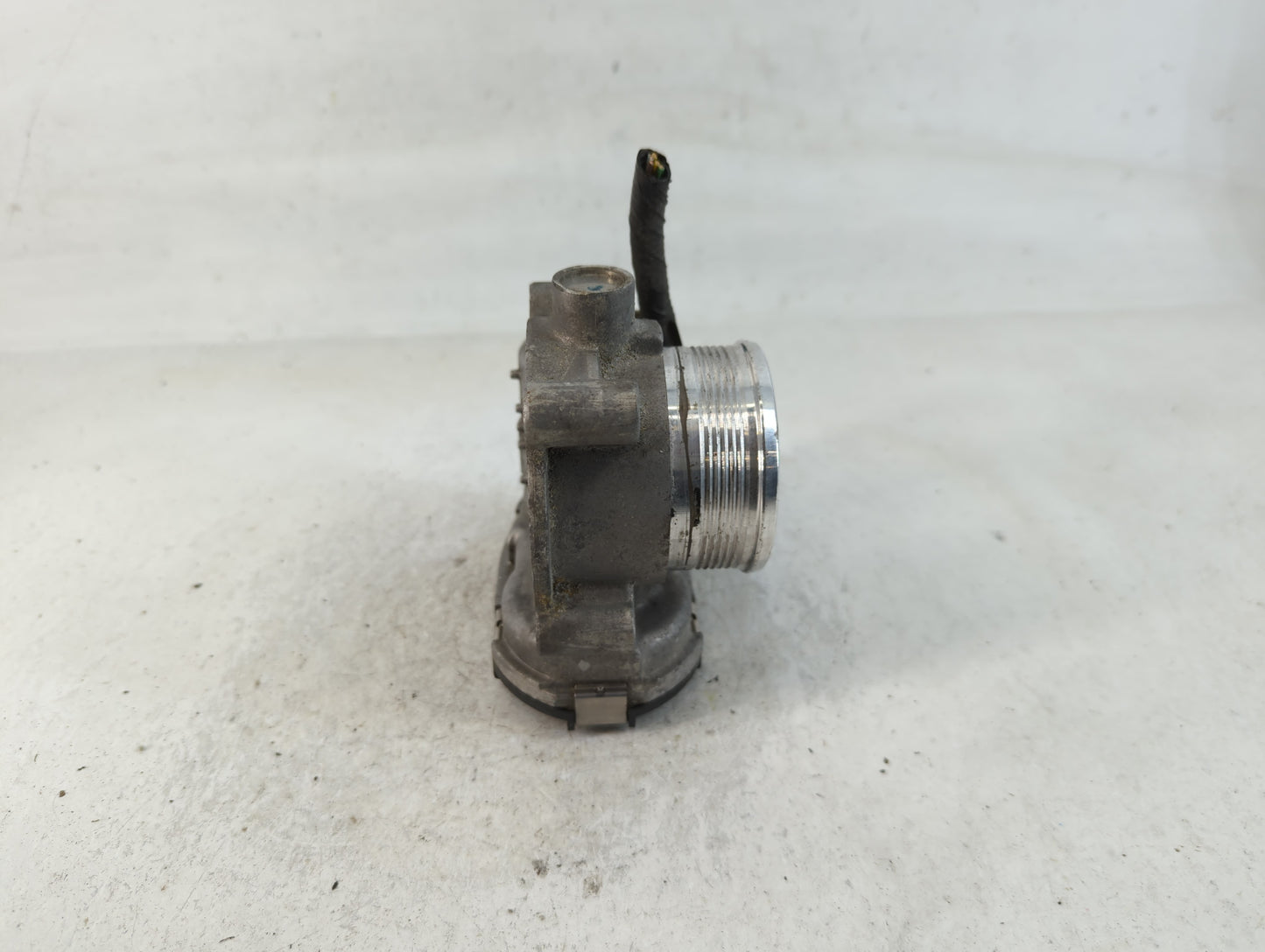 2014-2018 Ford Focus Throttle Body P/N:DS7E-9F991-BB Fits Fits 2014 2015 2016 2017 2018 2019 2020 2021 2022 OEM Used Auto Pa