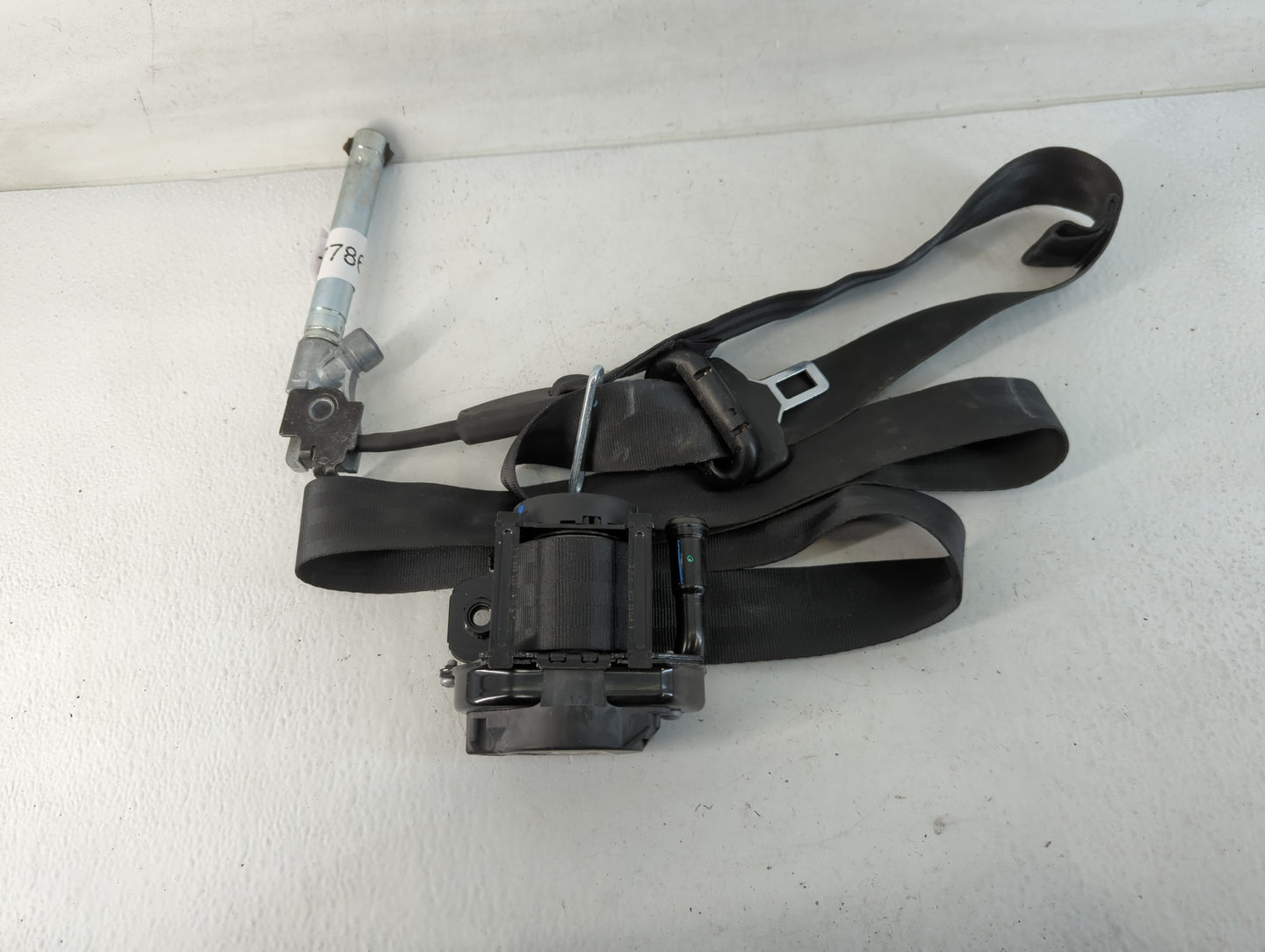 2015 Ford Focus Passenger Right Seat Belt Rear Retractor - Oemusedautoparts1.com