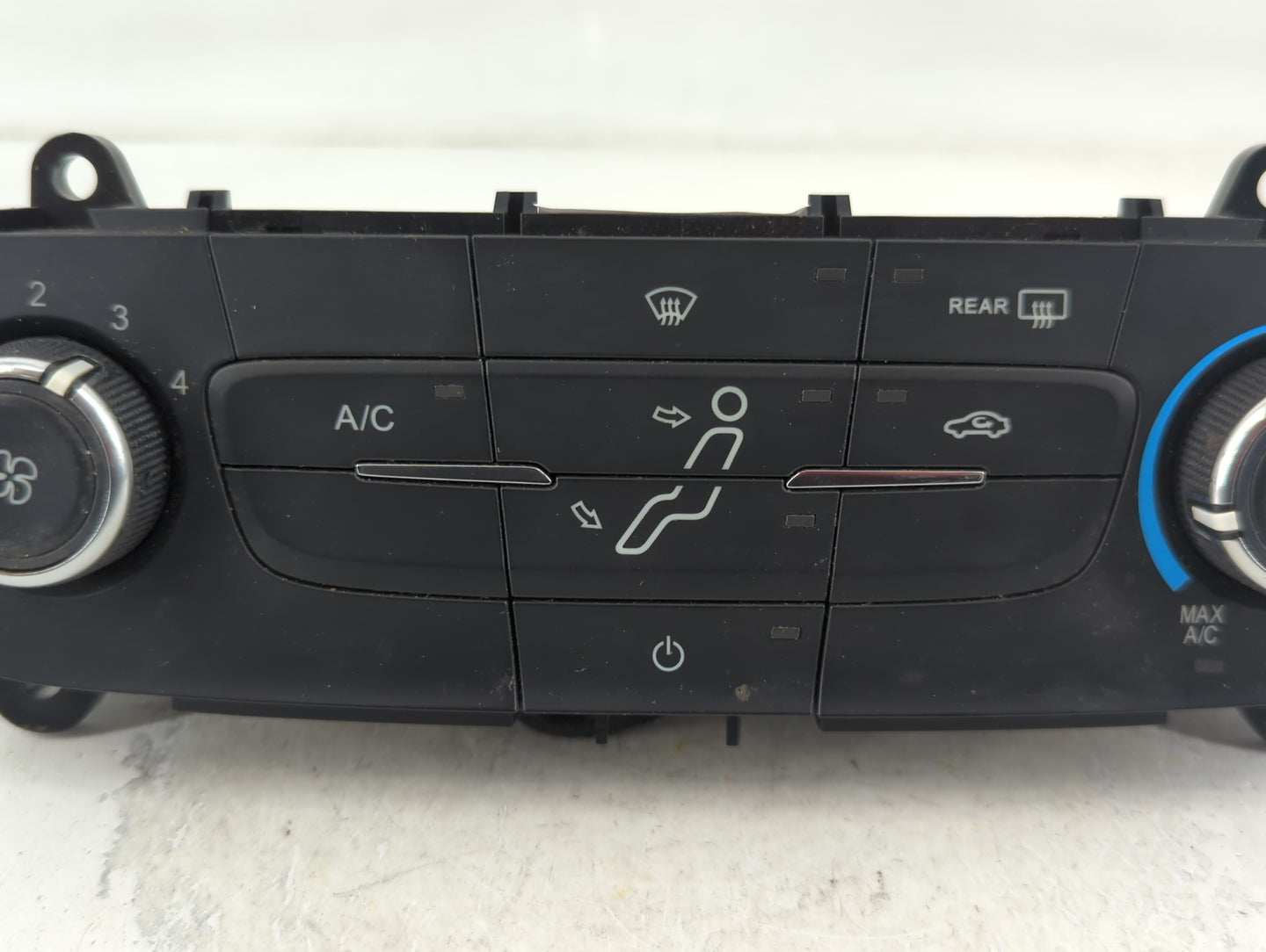 2015-2018 Ford Focus Climate Control Module Temperature AC/Heater Replacement P/N:E1108075 P 17011887-01 Fits OEM Used Auto 
