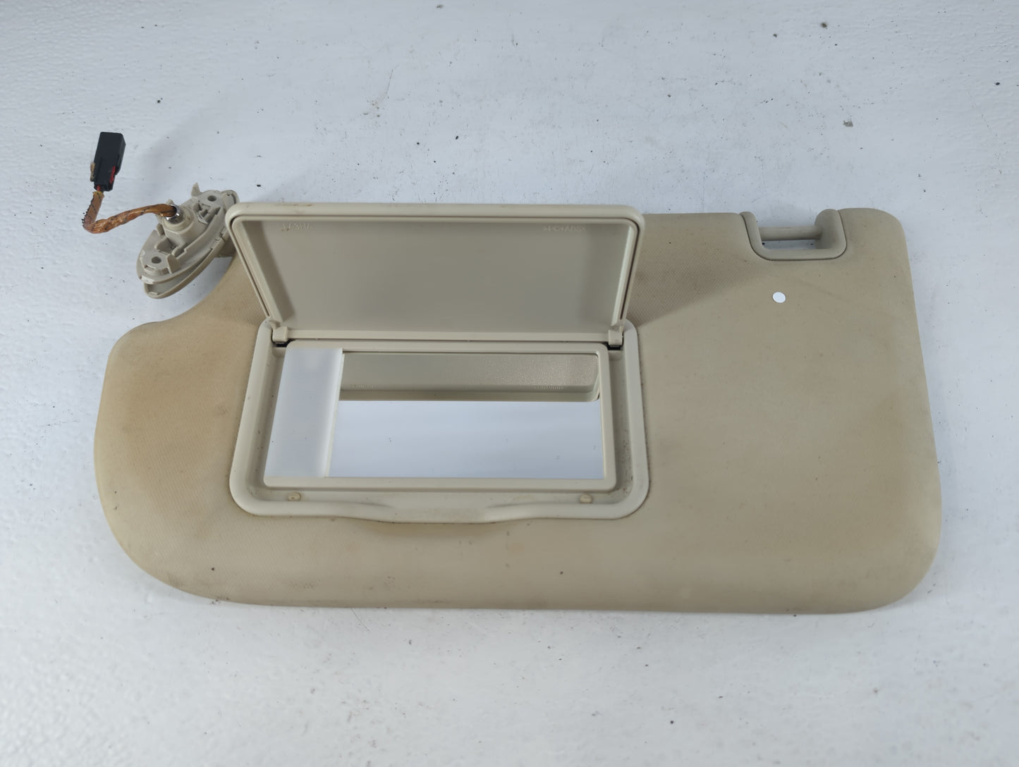 2013-2018 Ford Focus Sun Visor Shade Replacement Driver Left Mirror Fits Fits 2013 2014 2015 2016 2017 2018 OEM Used Auto Pa