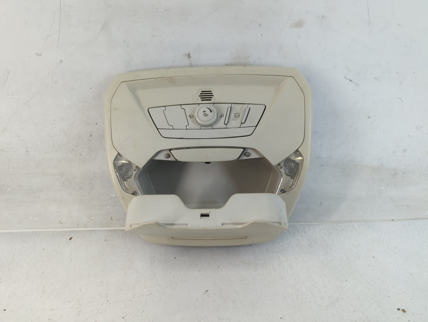 2015-2018 Ford Focus Center Floor Console P/N:156060720 Fits Fits 2015 2016 2017 2018 OEM Used Auto Parts - Oemusedautoparts