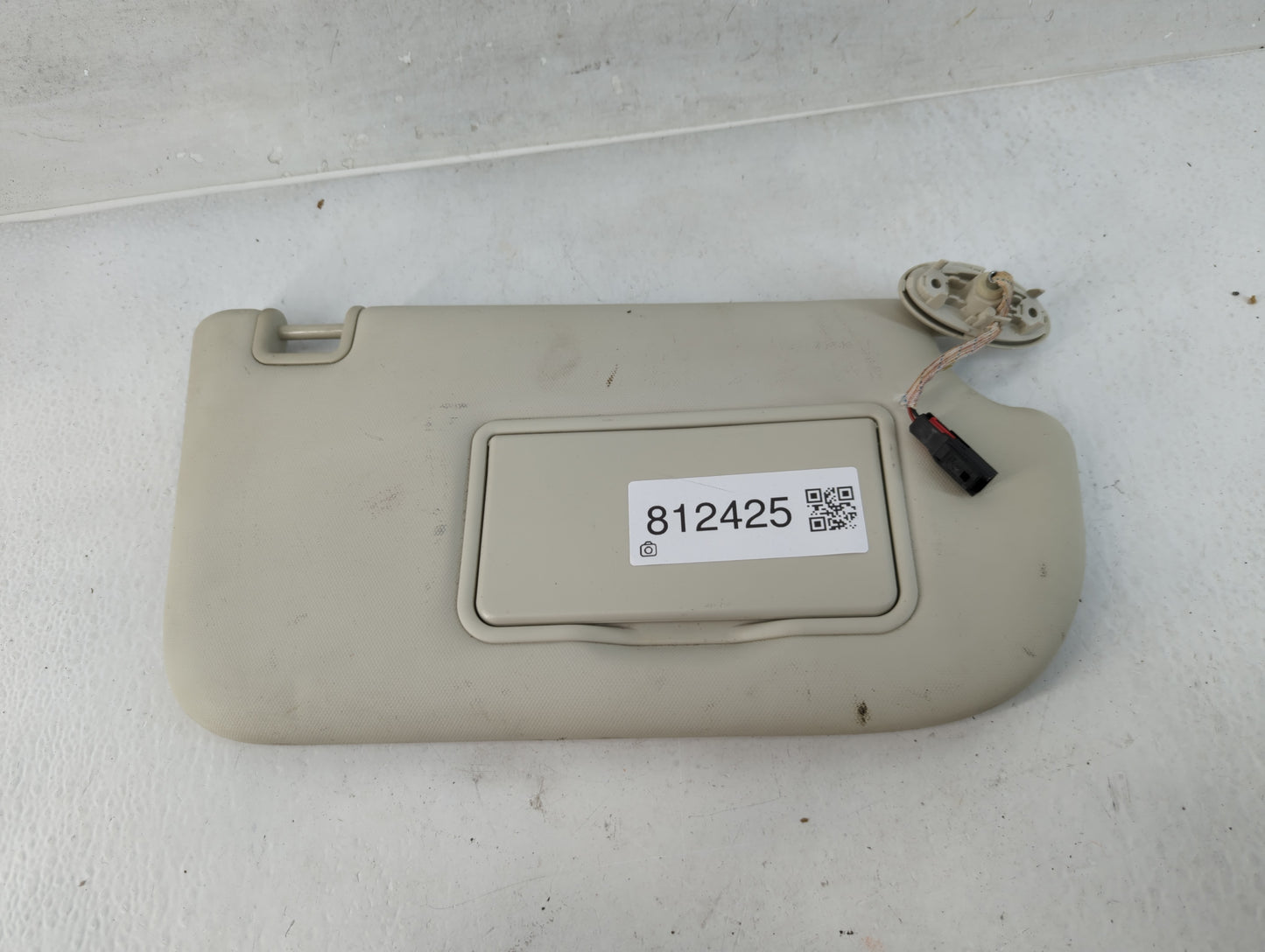 2013-2018 Ford Focus Sun Visor Shade Replacement Passenger Right Mirror Fits Fits 2013 2014 2015 2016 2017 2018 OEM Used Aut