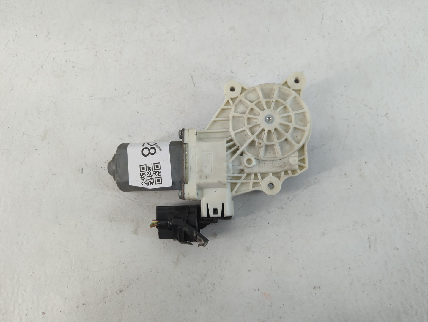 2012-2018 Ford Focus Passenger Front Right Power Window Motor - Oemusedautoparts1.com