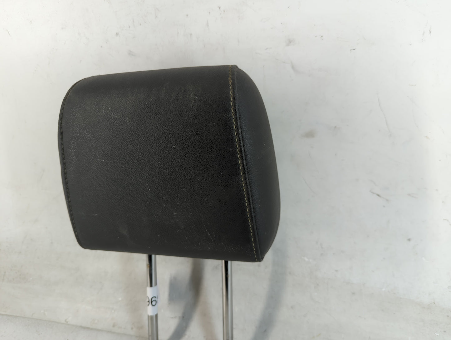 2015-2018 Ford Focus Headrest Head Rest Front Driver Passenger Seat Fits Fits 2015 2016 2017 2018 OEM Used Auto Parts - Oemu