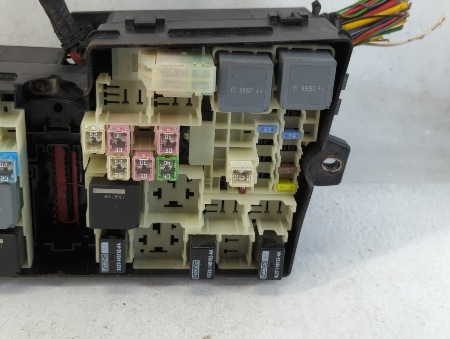 2015 Ford Focus Fusebox Fuse Box Panel Relay Module P/N:AV6T-14A076-AB Fits OEM Used Auto Parts - Oemusedautoparts1.com