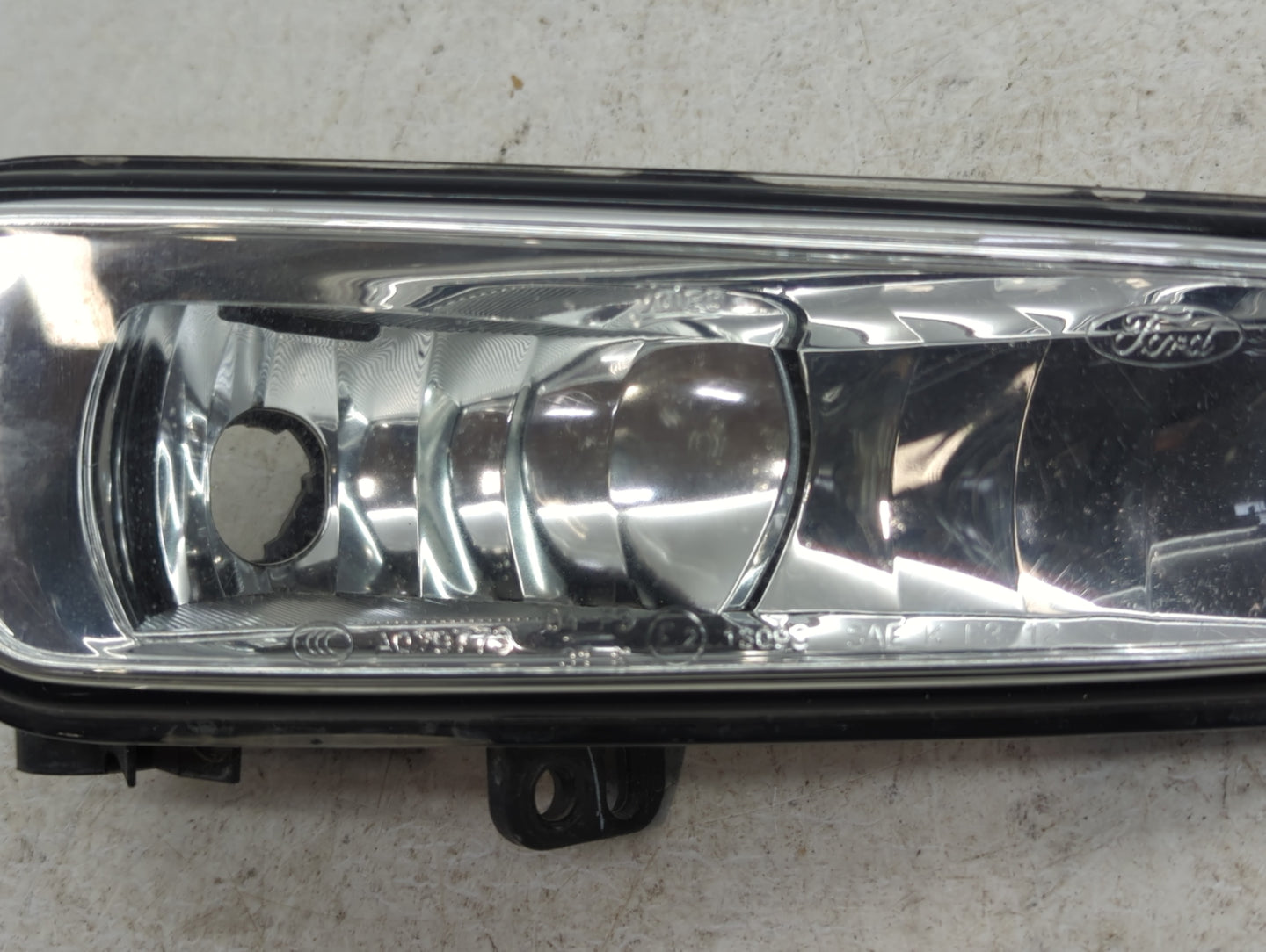2015-2018 Ford Focus Passenger Right Oem Head Light Headlight Lamp - Oemusedautoparts1.com