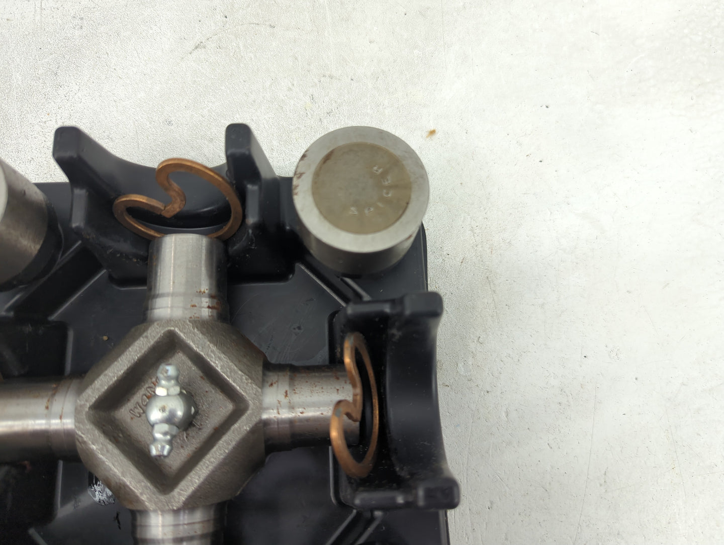 Ford Ford 1416390 - Oemusedautoparts1.com